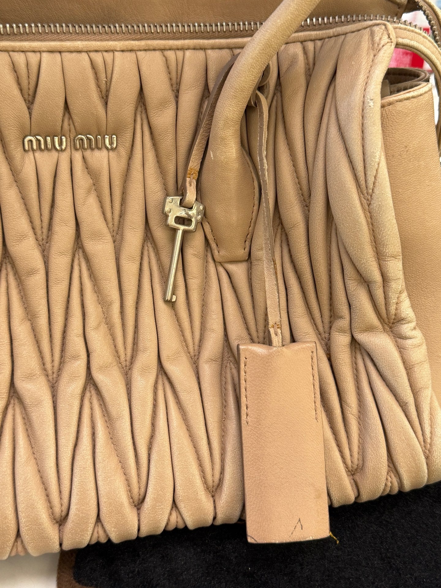 Miu Miu - Matelassé Top Handle Bag - Leather - Beige - (medium)