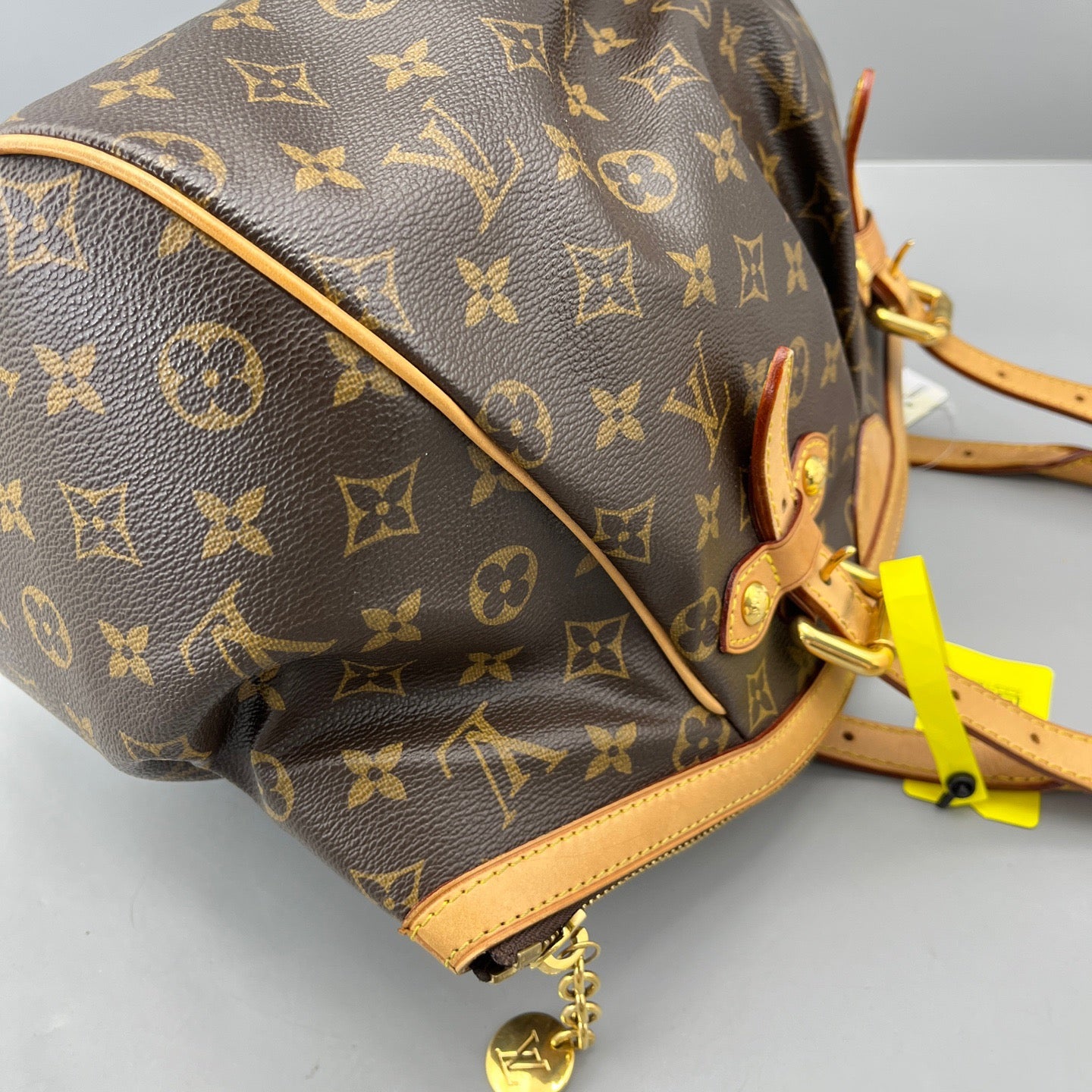 Louis Vuitton - Tivoli PM - Monogram coated canvas with Vachetta leather trim - Brown - (Medium)