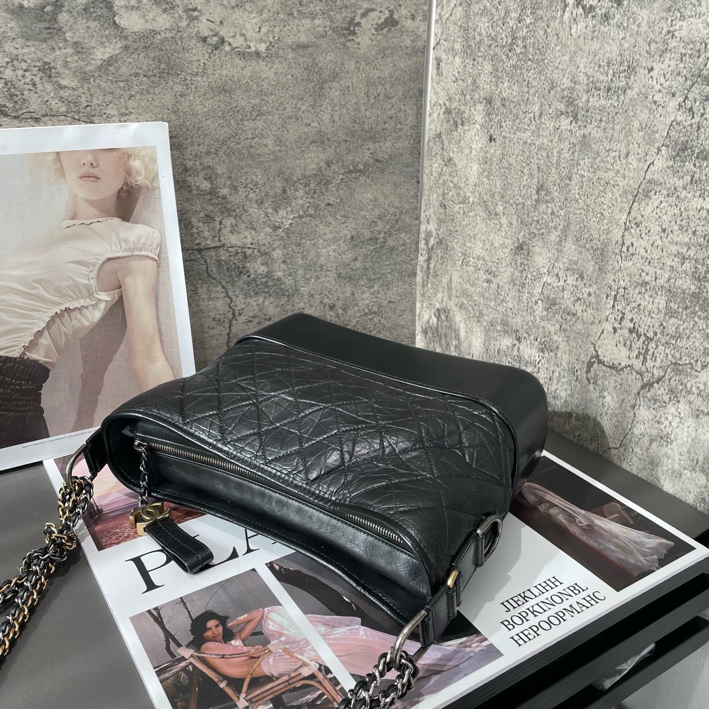 Chanel - Gab Bag (Hobo Bag) - Crumpled calfskin and smooth calfskin leather - Black - (Medium)