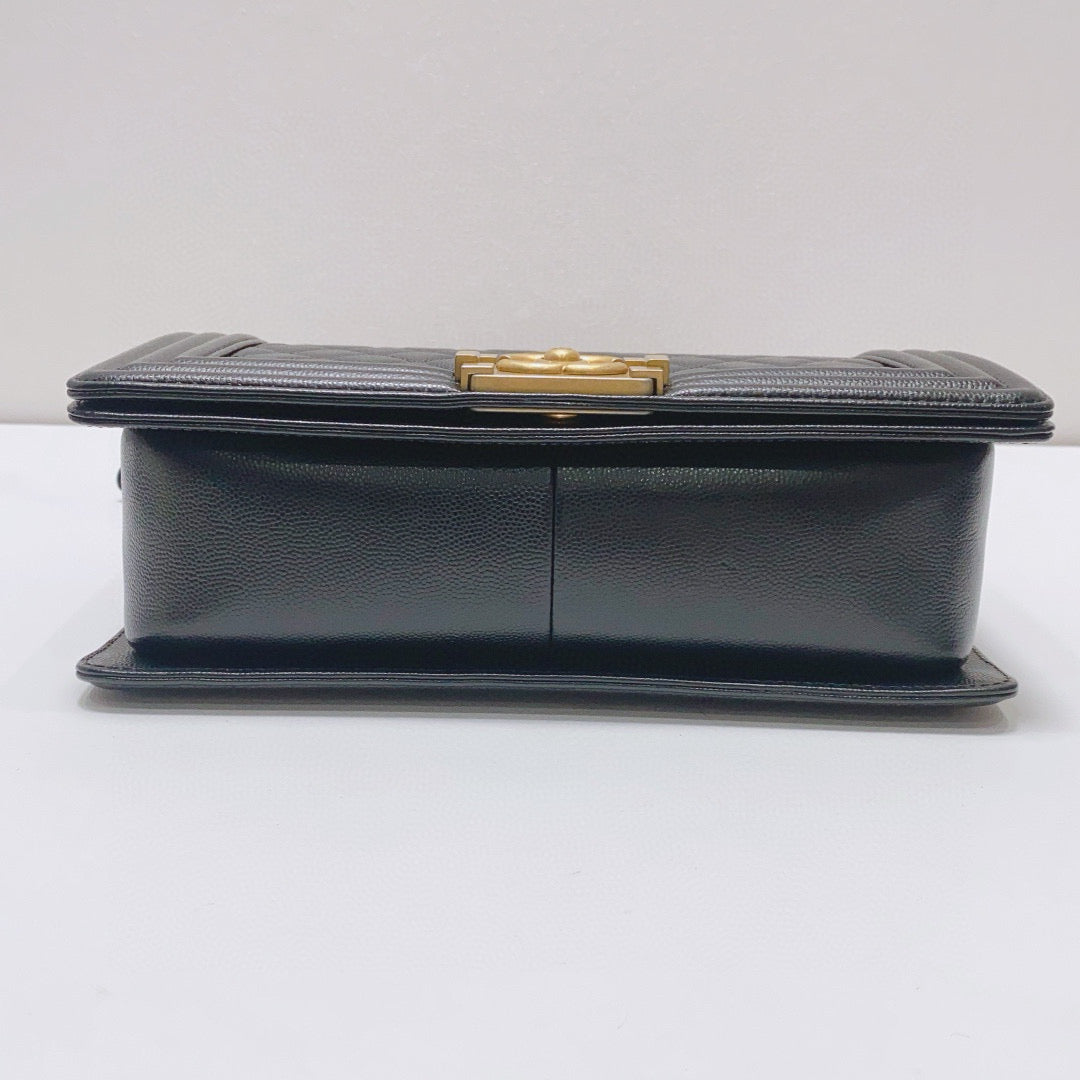 Chanel - Boy Bag Medium - Caviar leather - Black - (Medium)
