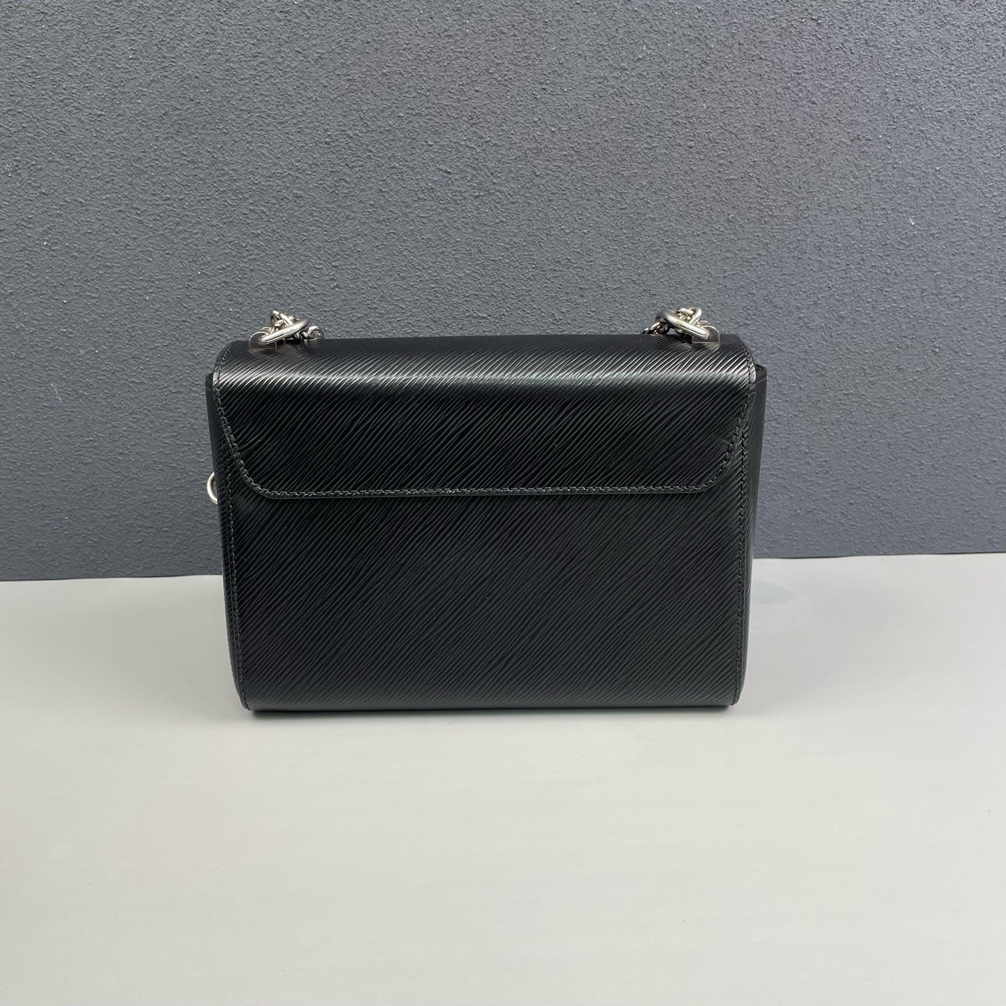 Louis Vuitton - Twist Chain Bag - Epi leather - Black - (small)