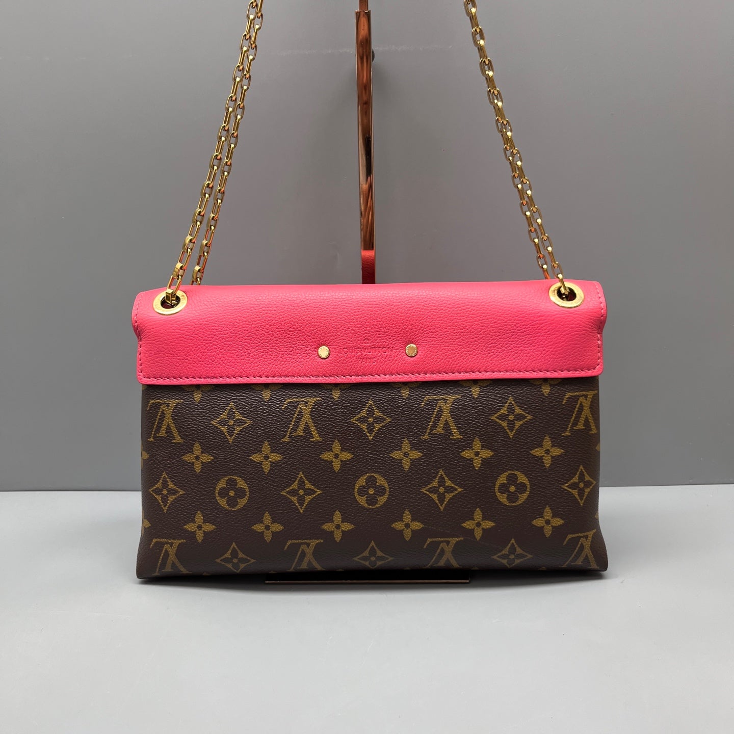 Louis Vuitton - Pallas Chain - Monogram Canvas and Leather - Multicolour - (medium)