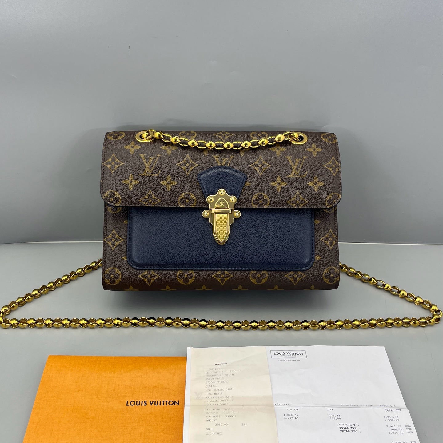 Louis Vuitton - Victoria Chain Bag - Monogram coated canvas with grained leather trim - Brown and Blue - (medium)