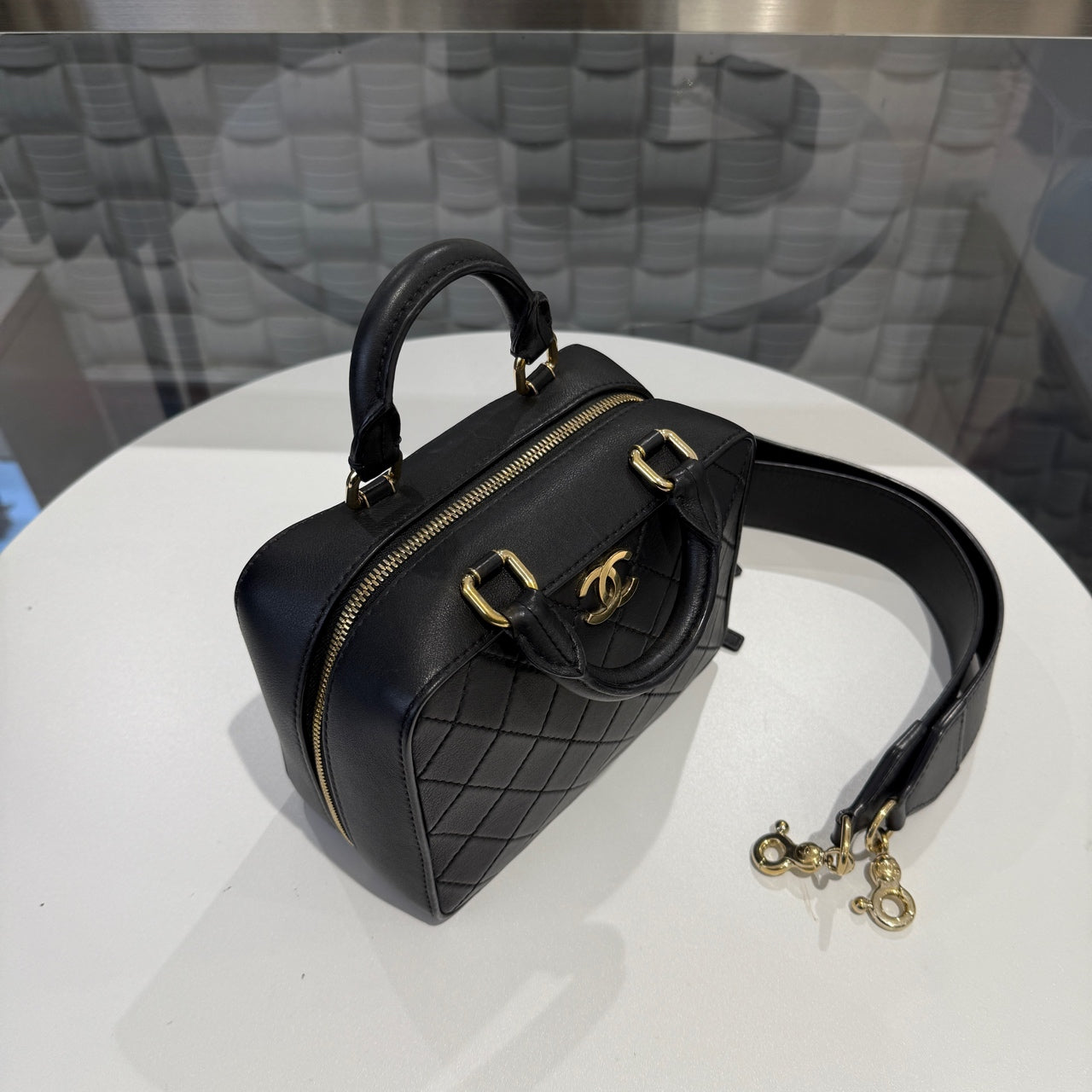 Chanel - Top Handle Box Bag - Quilted smooth calfskin leather - Black - (mini)