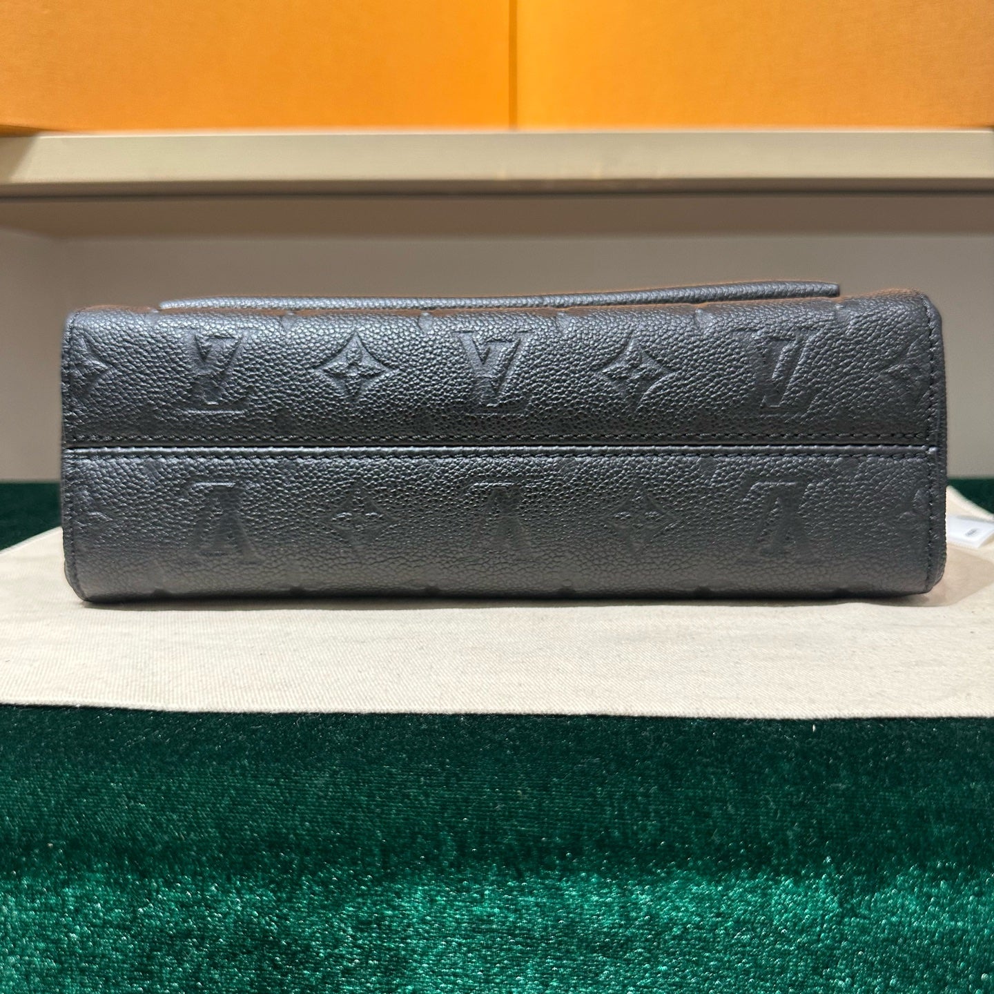 Louis Vuitton - Pochette Metis Monogram Empreinte - Monogram Empreinte leather - Black - (medium)