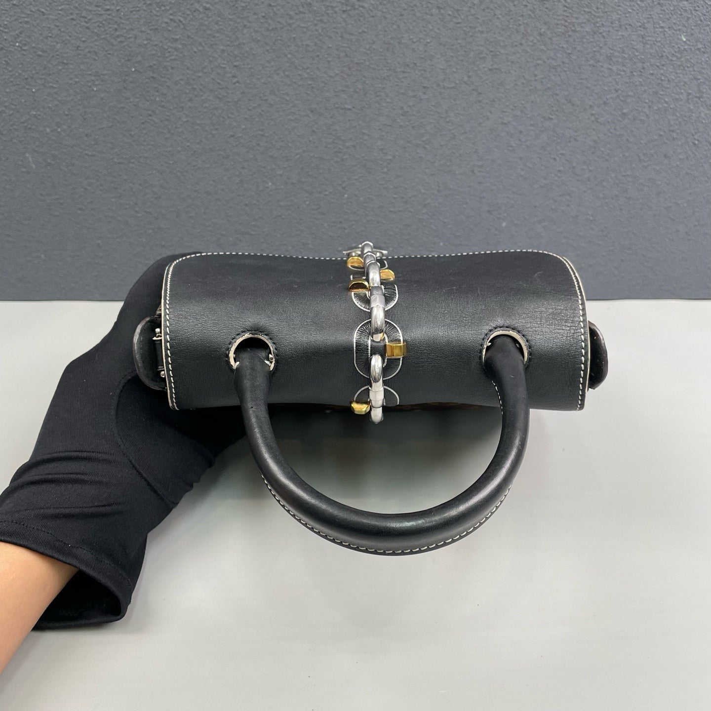 Louis Vuitton - Chain It Messenger PM - Monogram coated canvas and black smooth leather - Multicolour - (mini)