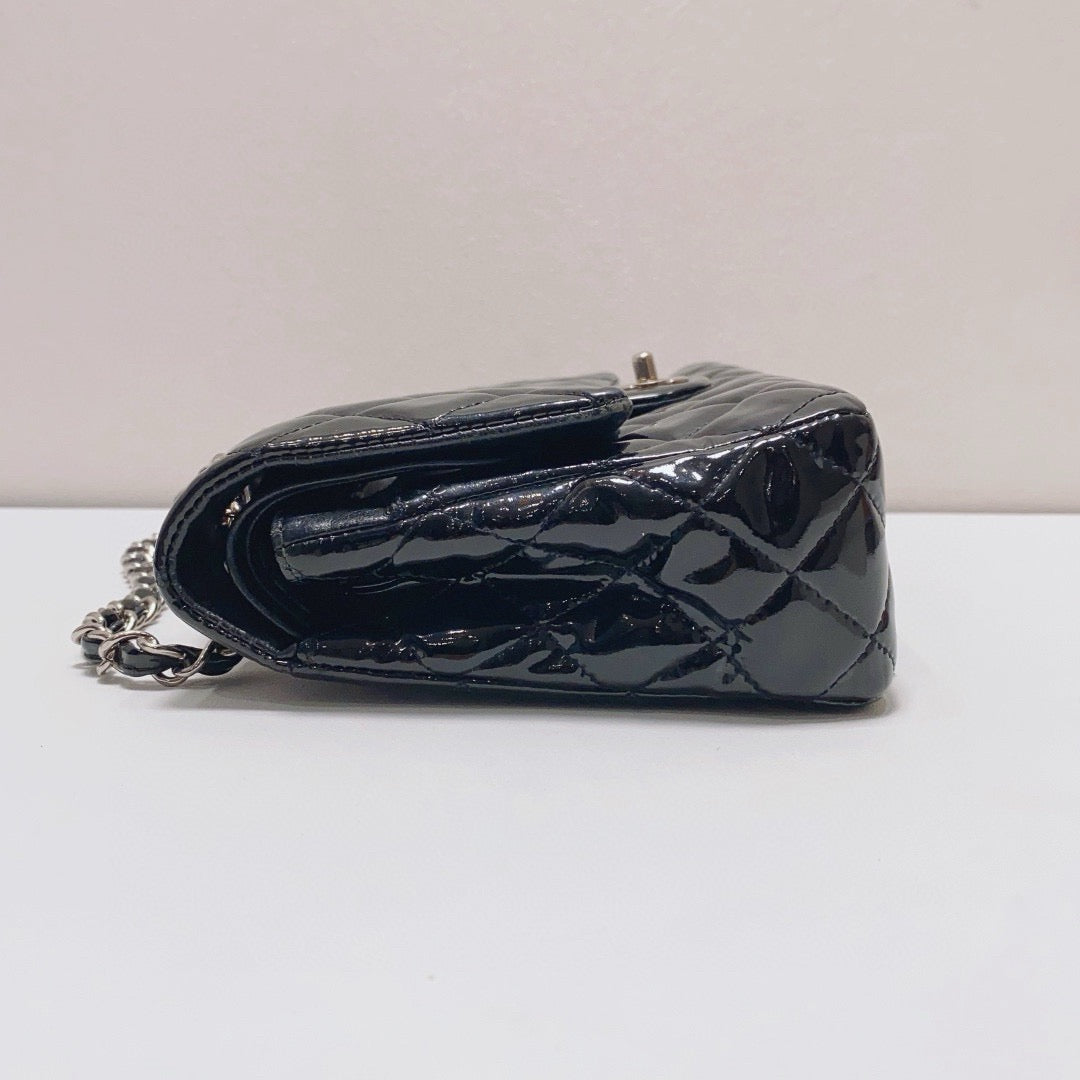 Chanel - Classic Flap Medium Double Flap Bag - Patent leather - Black - (Medium)