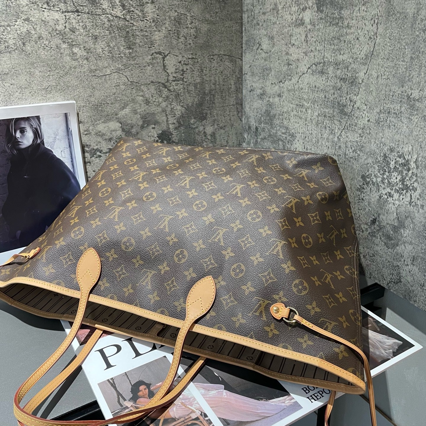 Louis Vuitton - Neverfull GM - Monogram coated canvas with natural cowhide leather trim - Brown - (Large)