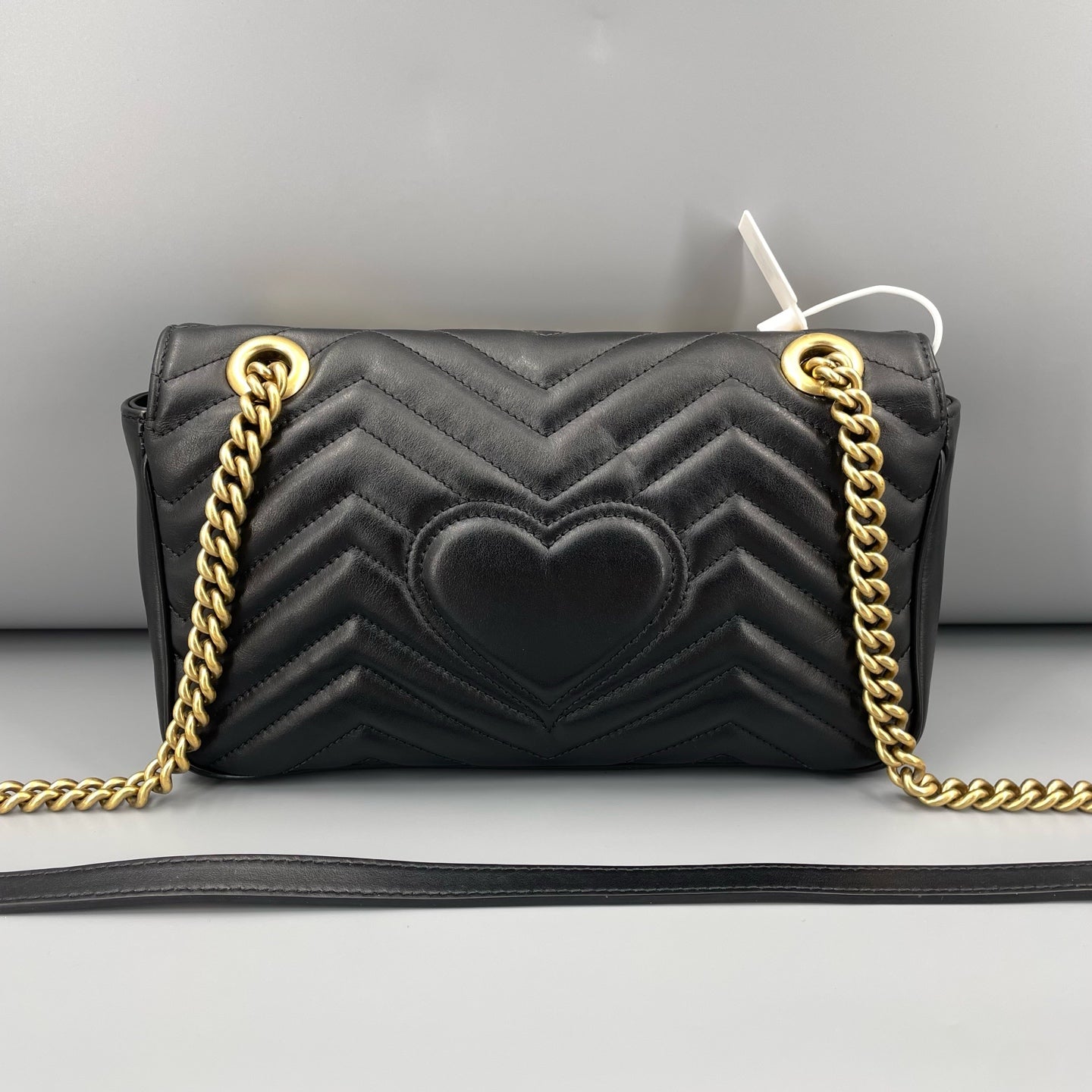 Gucci - GG Marmont Matelassé Shoulder Bag - Matelassé chevron leather - Black with Gold-Tone Hardware - (Medium)