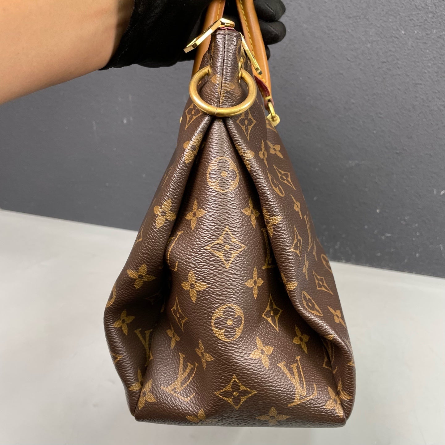 Louis Vuitton - Pallas Legend Medium - Monogram coated canvas with calfskin leather trim and natural cowhide leather handles - Brown with Burgundy interior - (Medium)