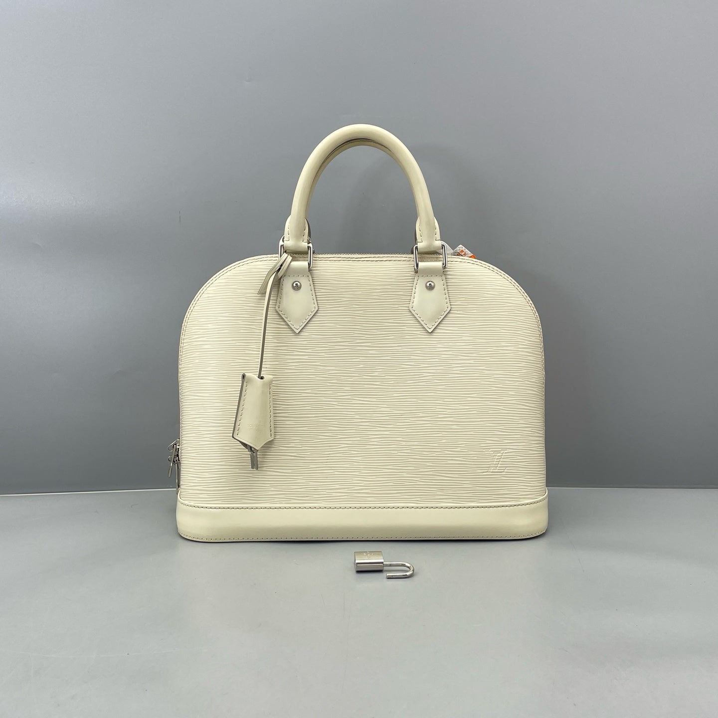 Louis Vuitton - Alma PM - Epi leather - White - (Medium)