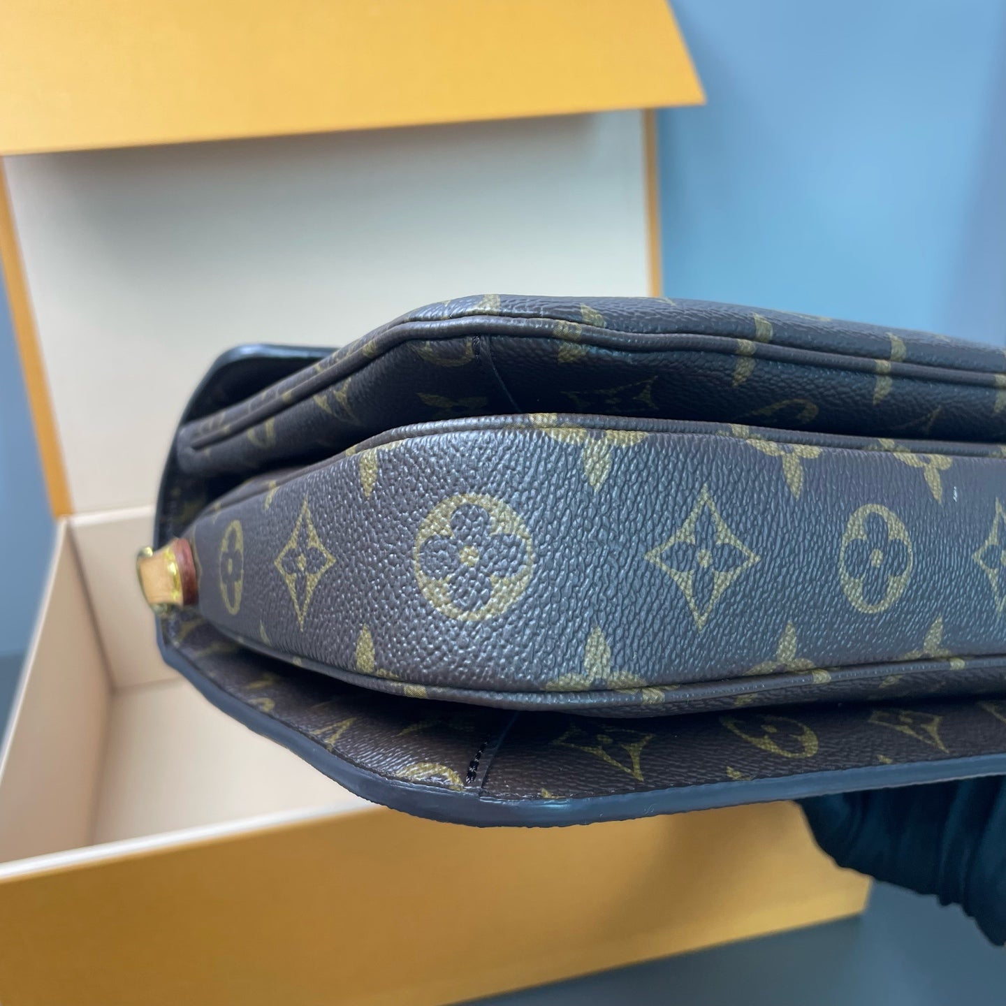 Louis Vuitton - Pochette Métis - Monogram coated canvas and natural cowhide leather - Brown - (Small)