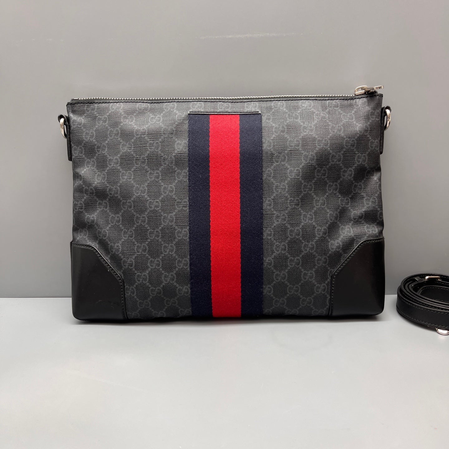 Gucci - GG Supreme Messenger Bag - GG Supreme canvas with leather trim and fabric - Black - (medium)