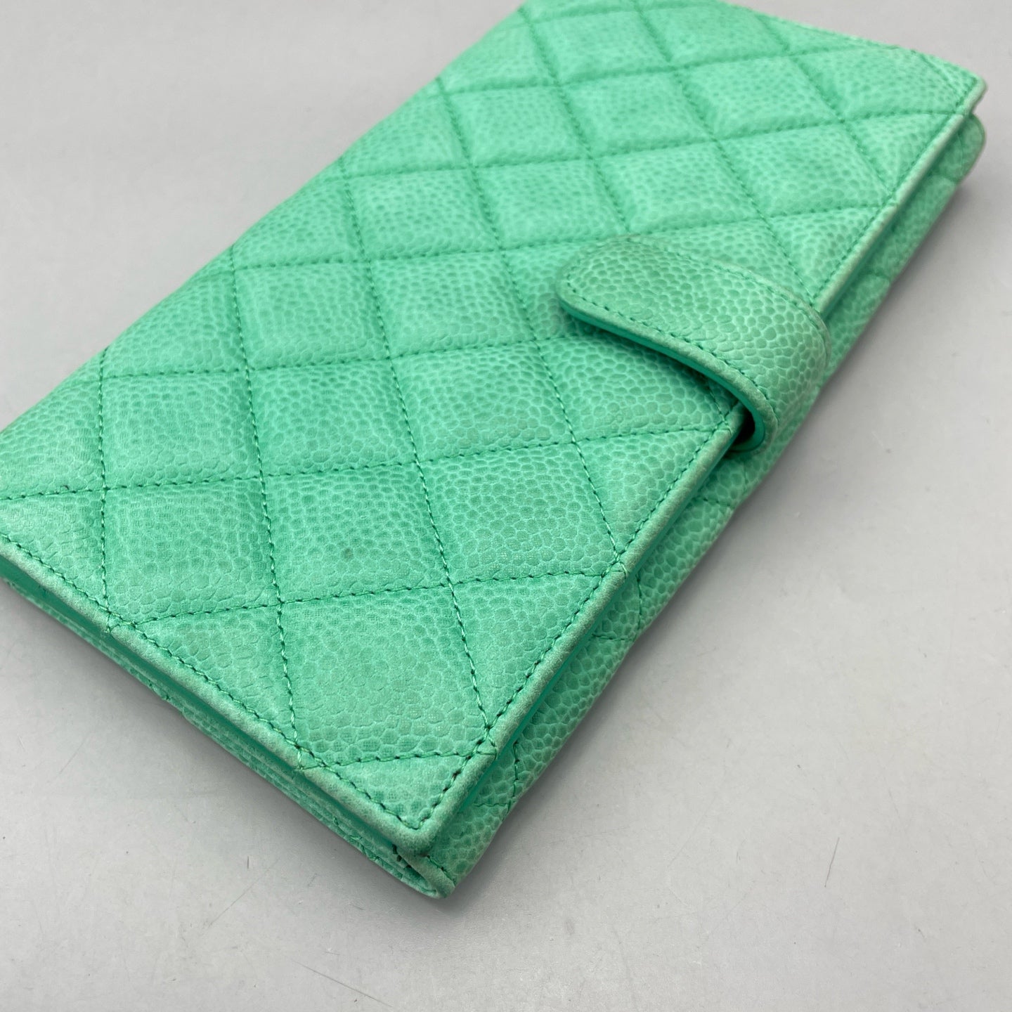 Chanel - Trifold Wallet - Caviar leather - Light Green - (small)