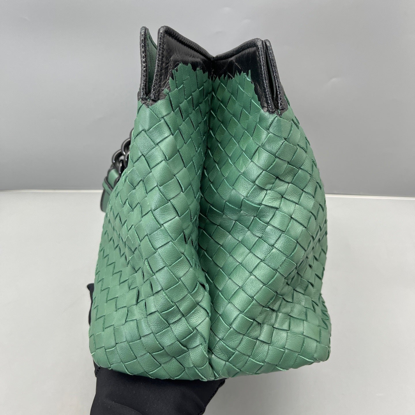 Bottega Veneta - Intrecciato Chain Shoulder Bag - Leather - Dark Green with Dark Grey Trim - (medium)