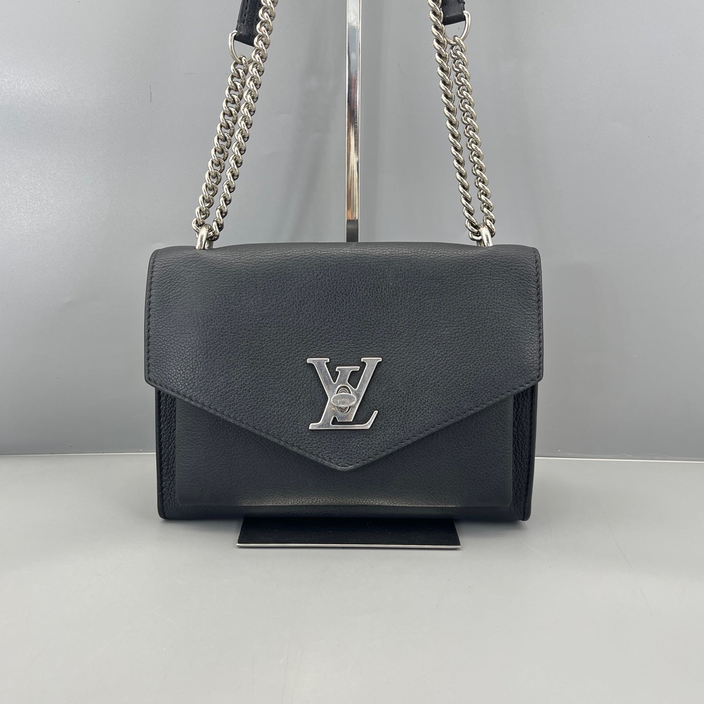 Louis Vuitton - Lockme - Leather - Black - (small)