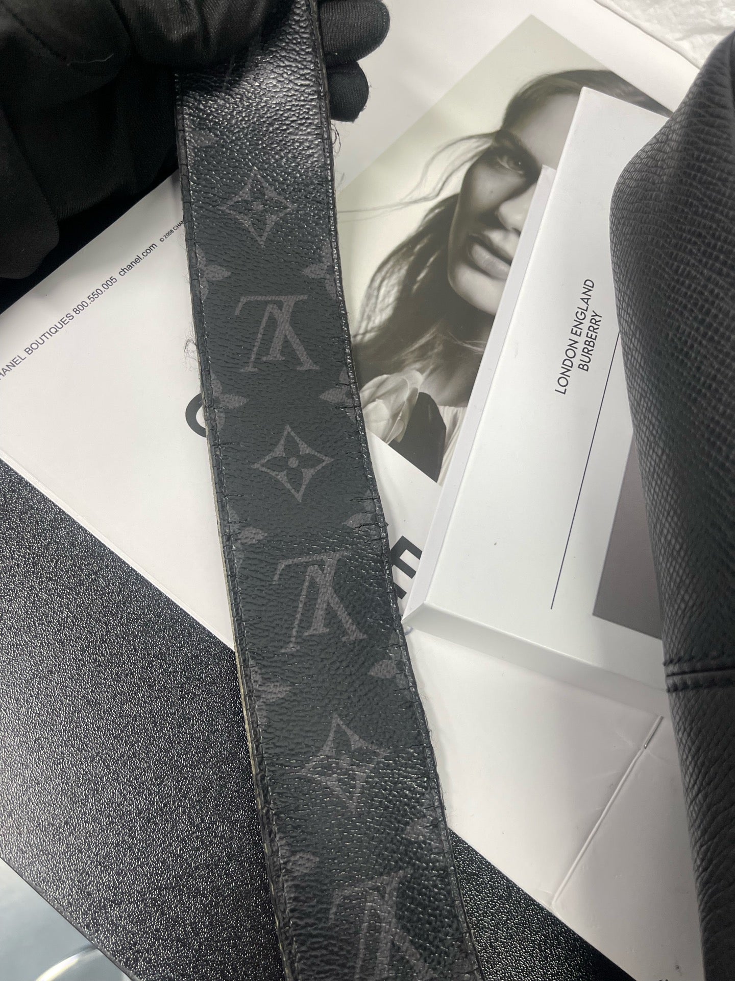 Louis Vuitton - Outdoor Messenger Bag - Monogram Eclipse Reverse coated canvas and Taiga leather - Black - (Medium)