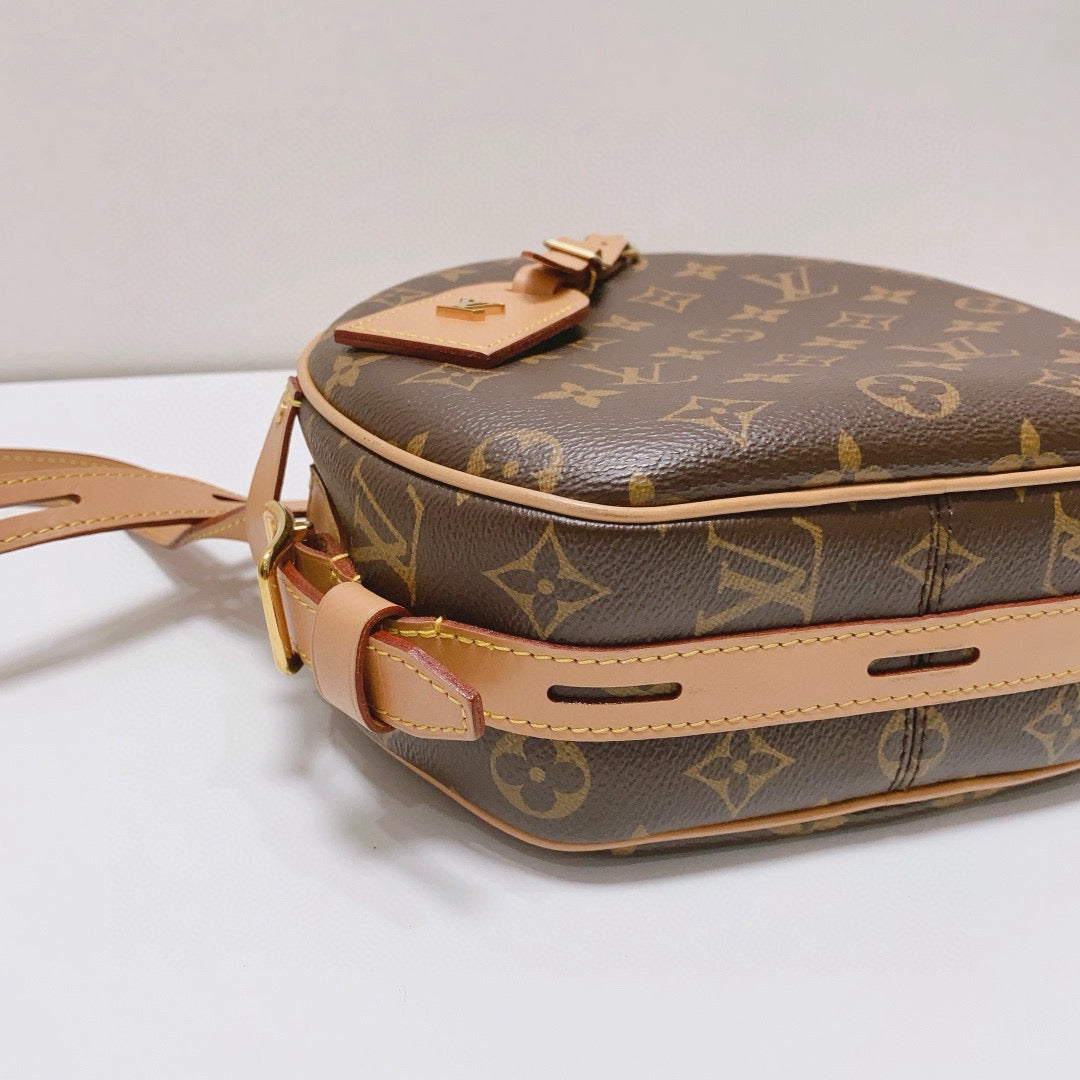 Louis Vuitton - Boite Chapeau Souple - Monogram coated canvas with Vachetta leather trim - Brown - (Small)