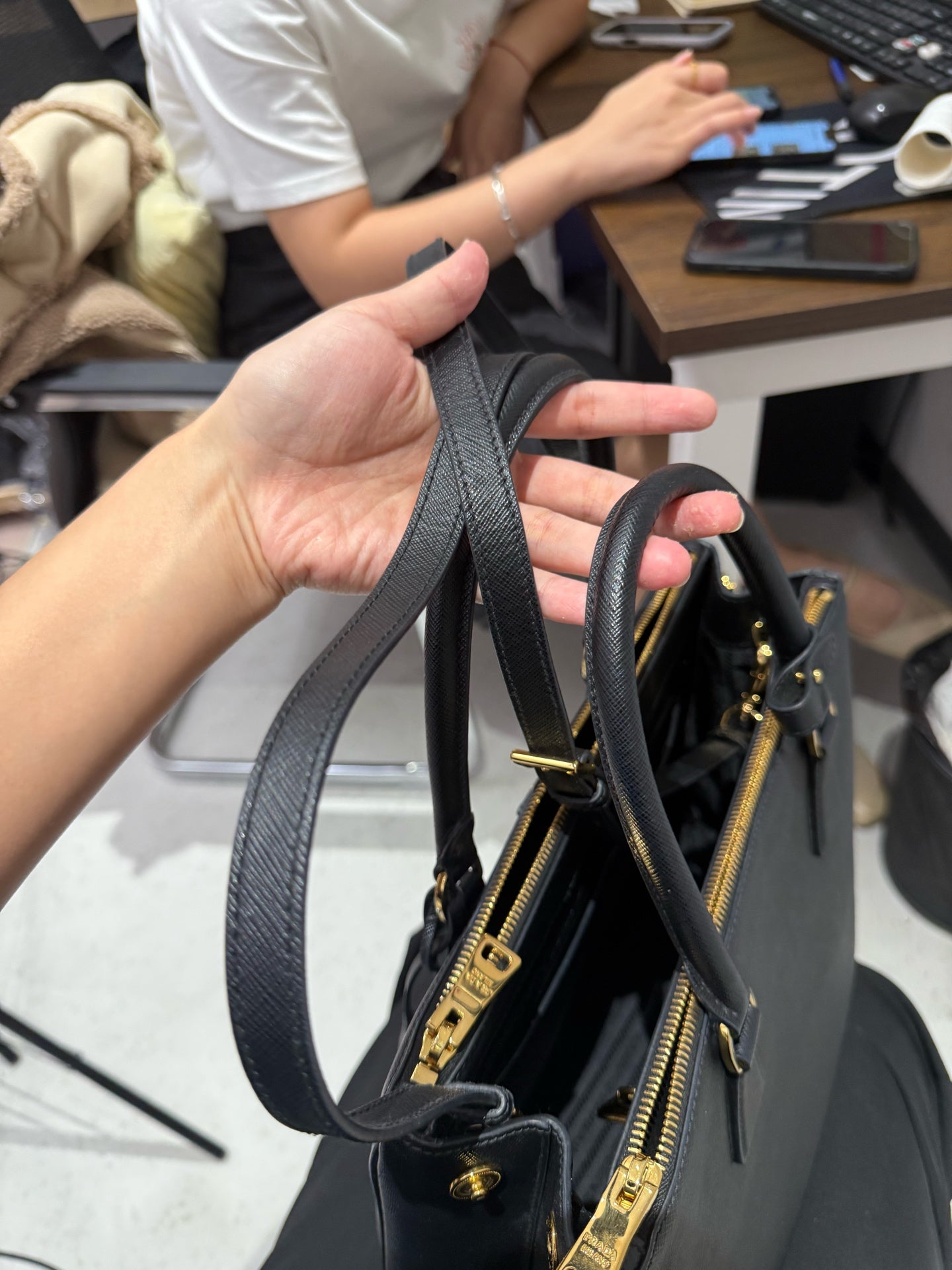 Prada - Galleria Tote - Saffiano leather - Black - (Medium)