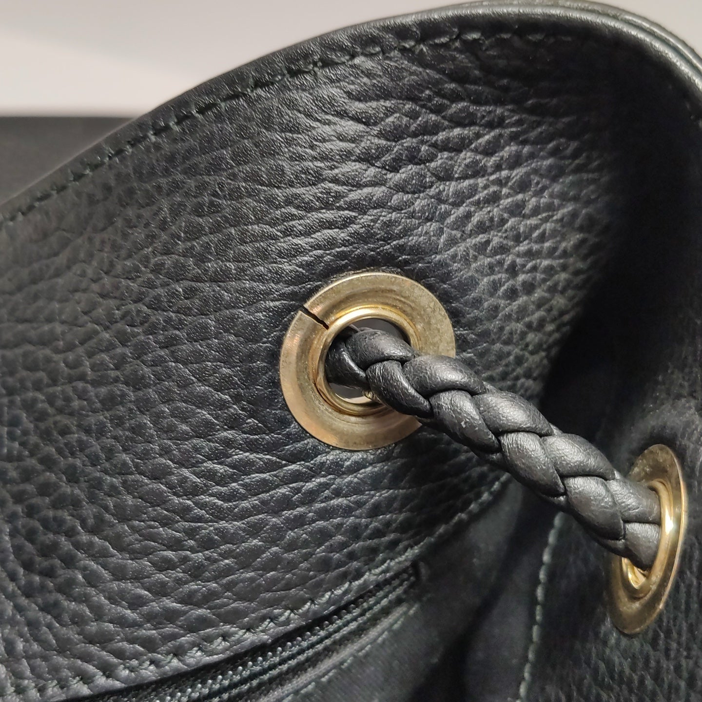 Gucci - Grained Leather Gold Logo Tote Bag - Leather - Black - (large)