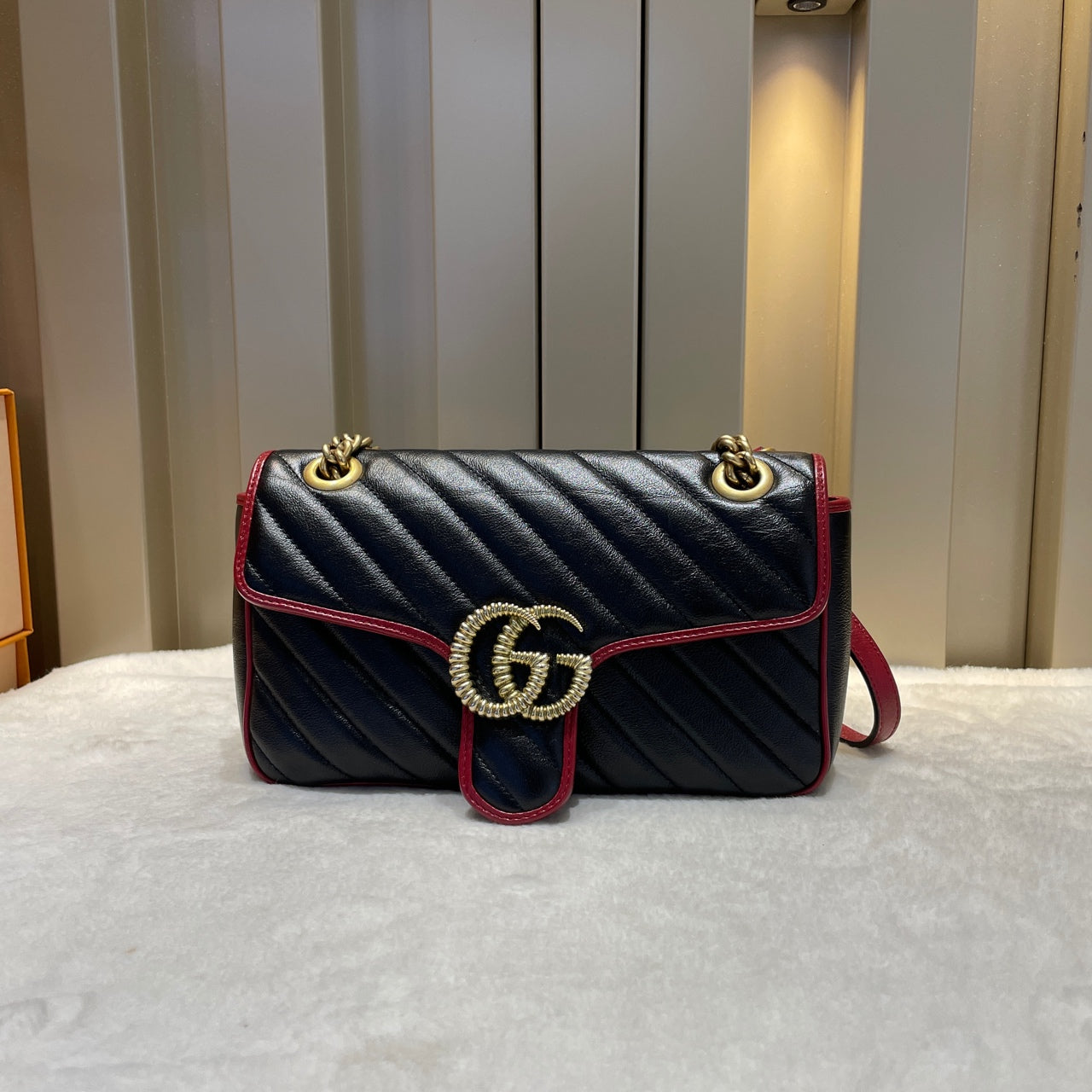 Gucci - GG Marmont Matelassé Shoulder Bag 26 - Leather - Black - (medium)