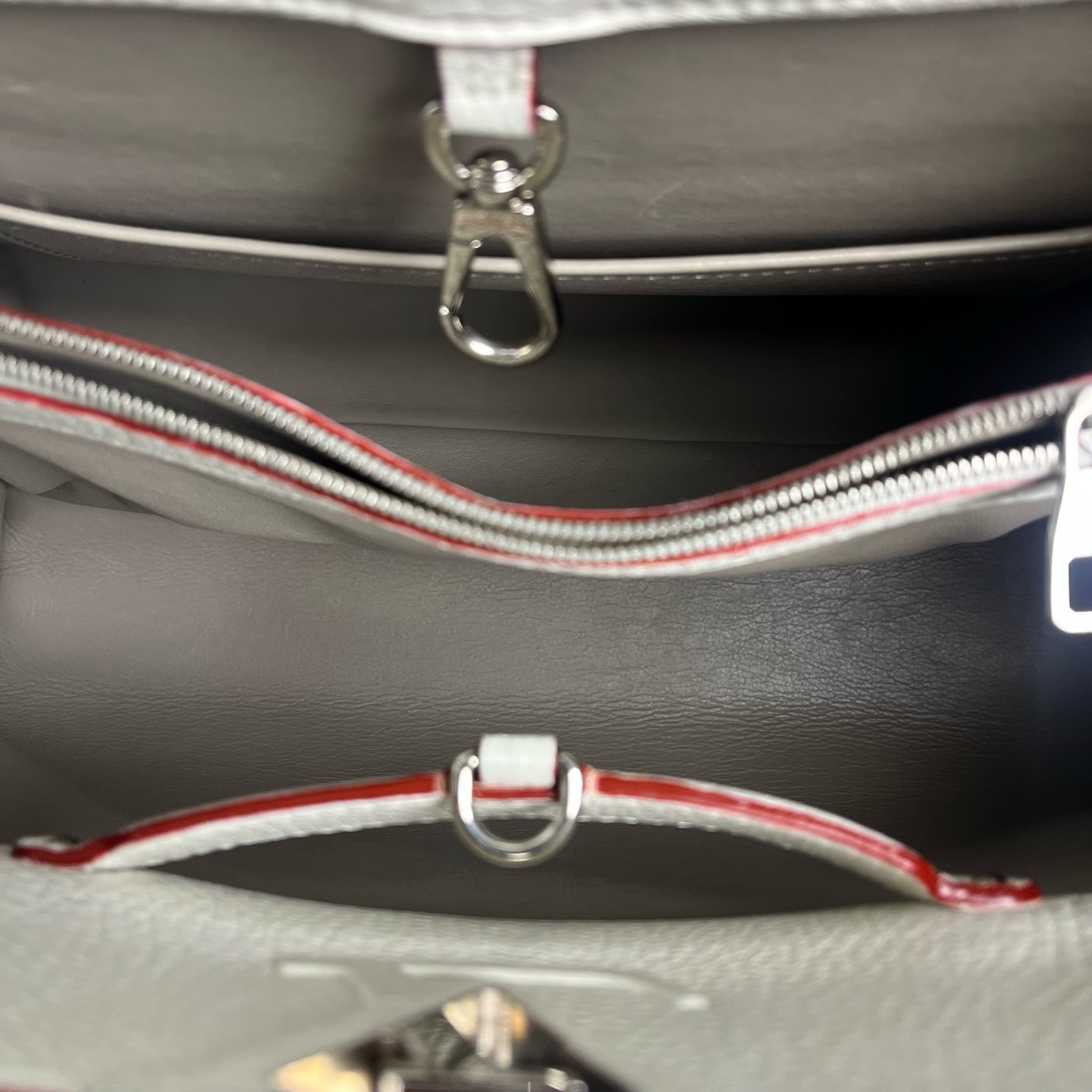 Louis Vuitton - Capucines Large - Leather - White - (Large)