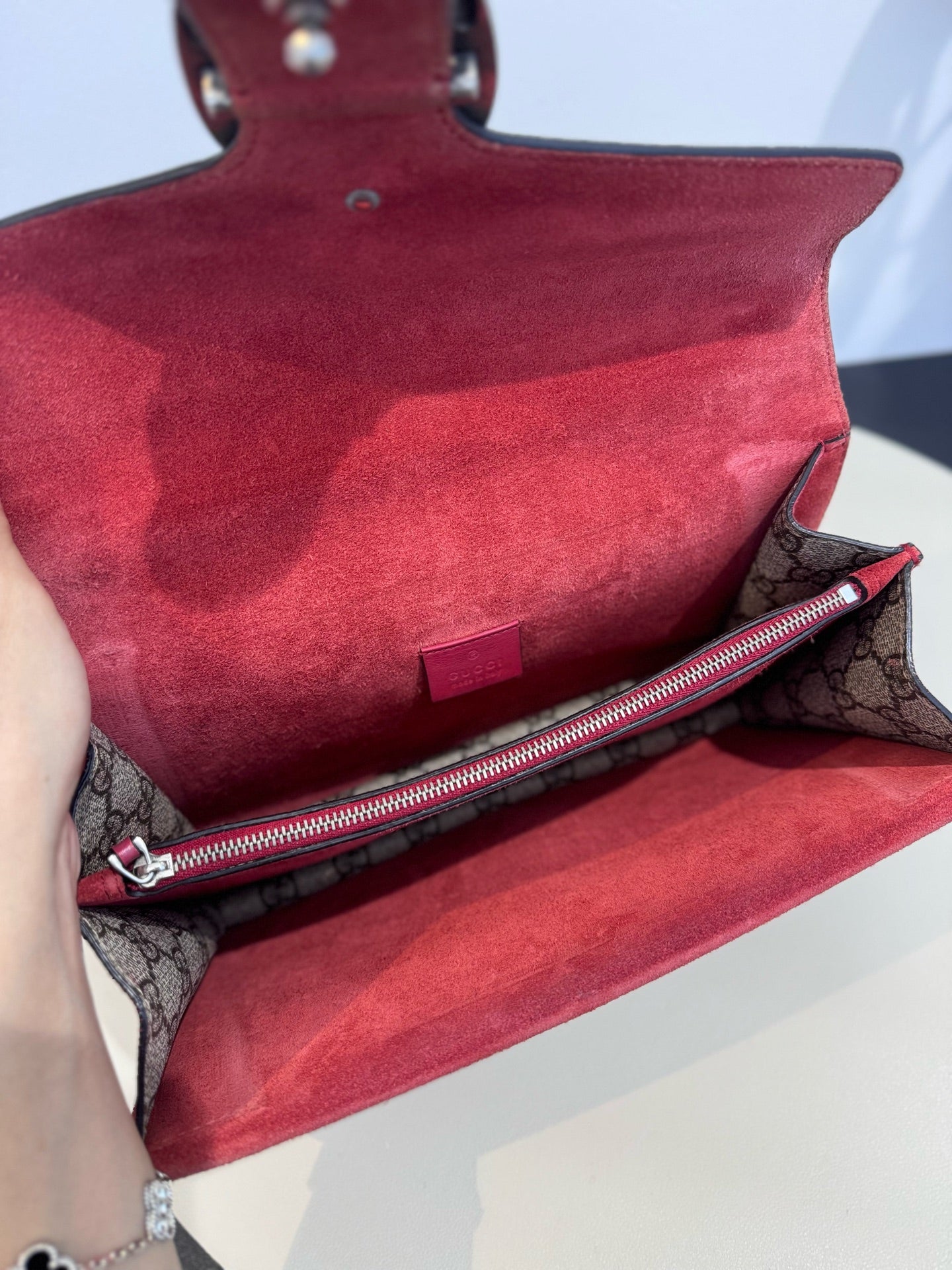 Gucci - Dionysus Medium Shoulder Bag - GG Supreme canvas and suede - Beige with Red accents - (Medium)