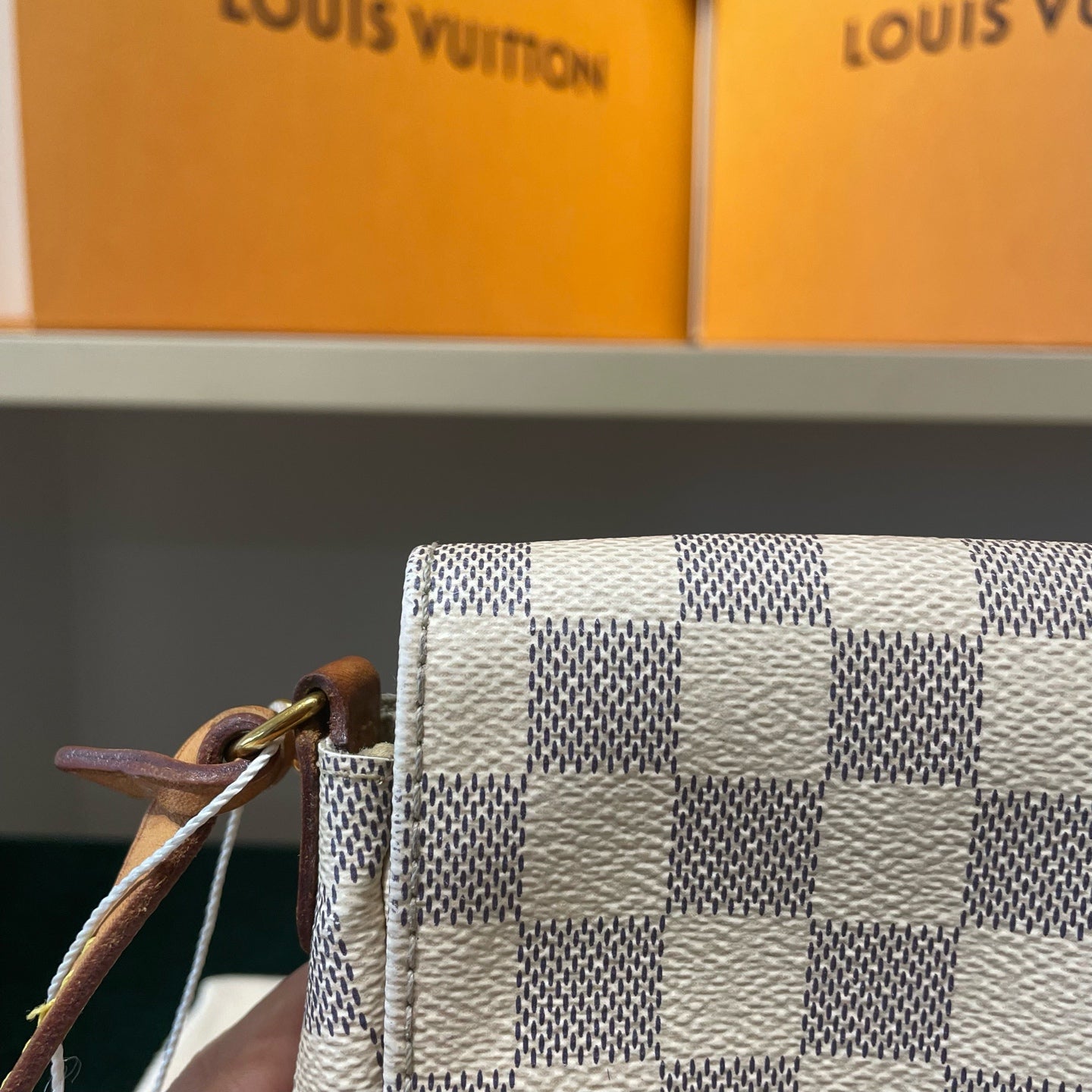 Louis Vuitton - Favorite MM - Damier Azur coated canvas with Vachetta leather trim - White - (Mini)
