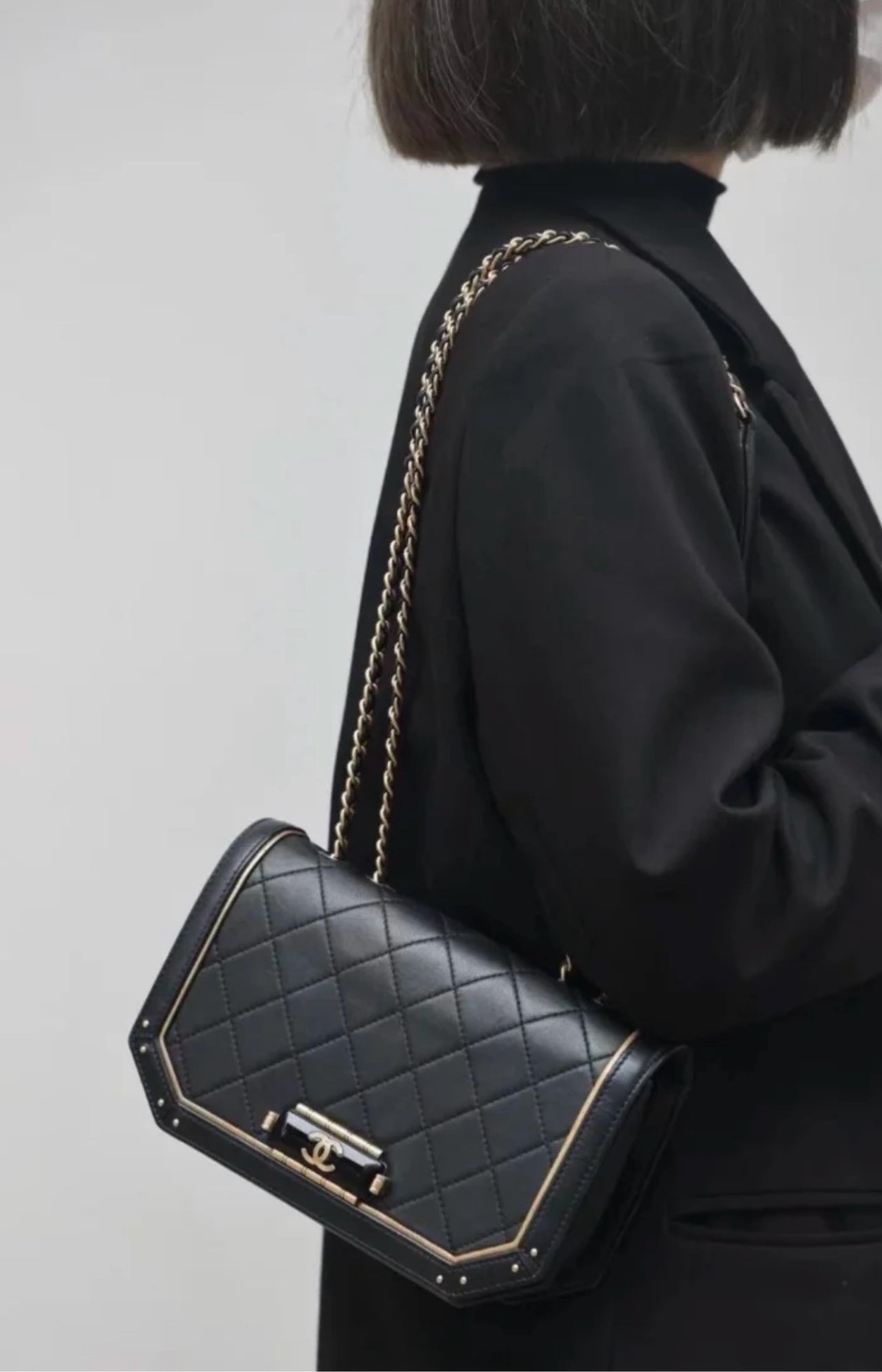 Chanel - Palace Enamel Clasp Flap Bag - Leather - Black - (mini)