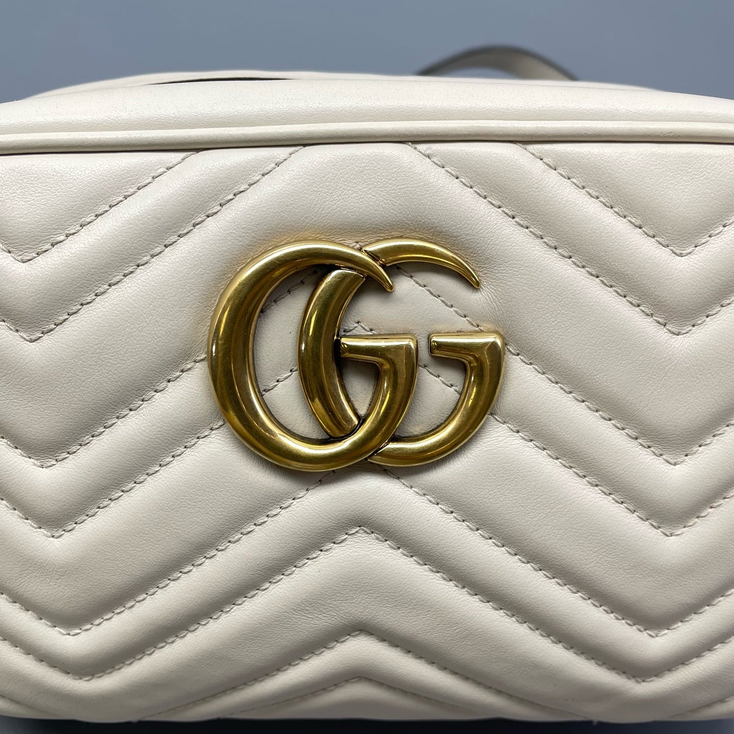 Gucci - GG Marmont Camera Bag - Matelassé leather - White - (Small)