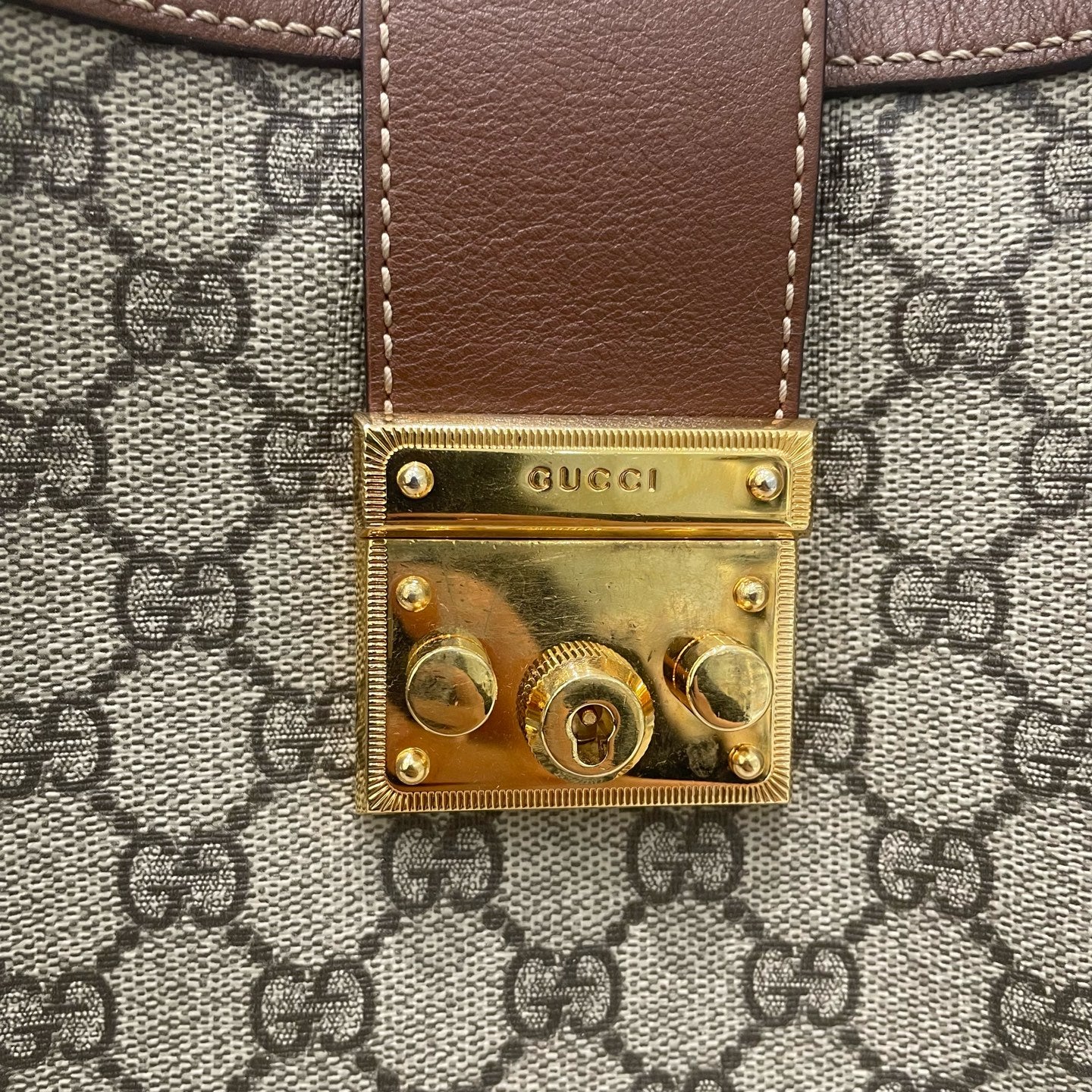 Gucci - Padlock Medium Top Handle Bag - GG Supreme canvas with leather trim - Brown - (medium)