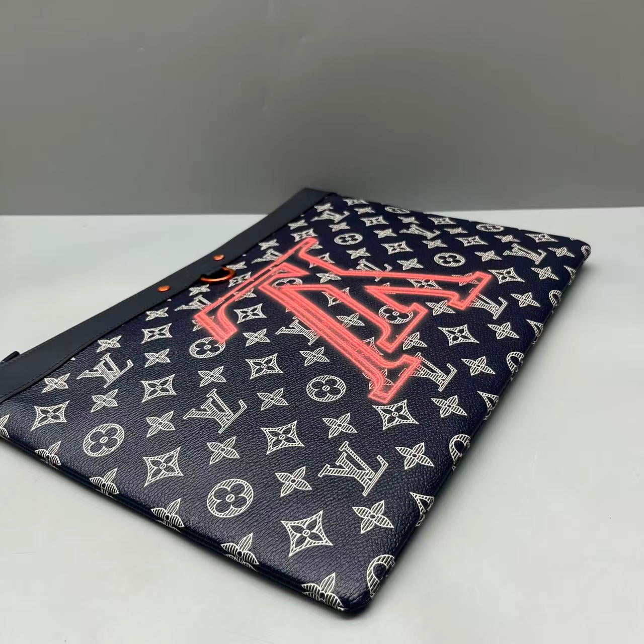 Louis Vuitton - Apollo Clutch Monogram Eclipse 'Pop-Up V' with 'Have a Vuitton Day' - Coated Canvas, Leather trim - Navy - (Large)