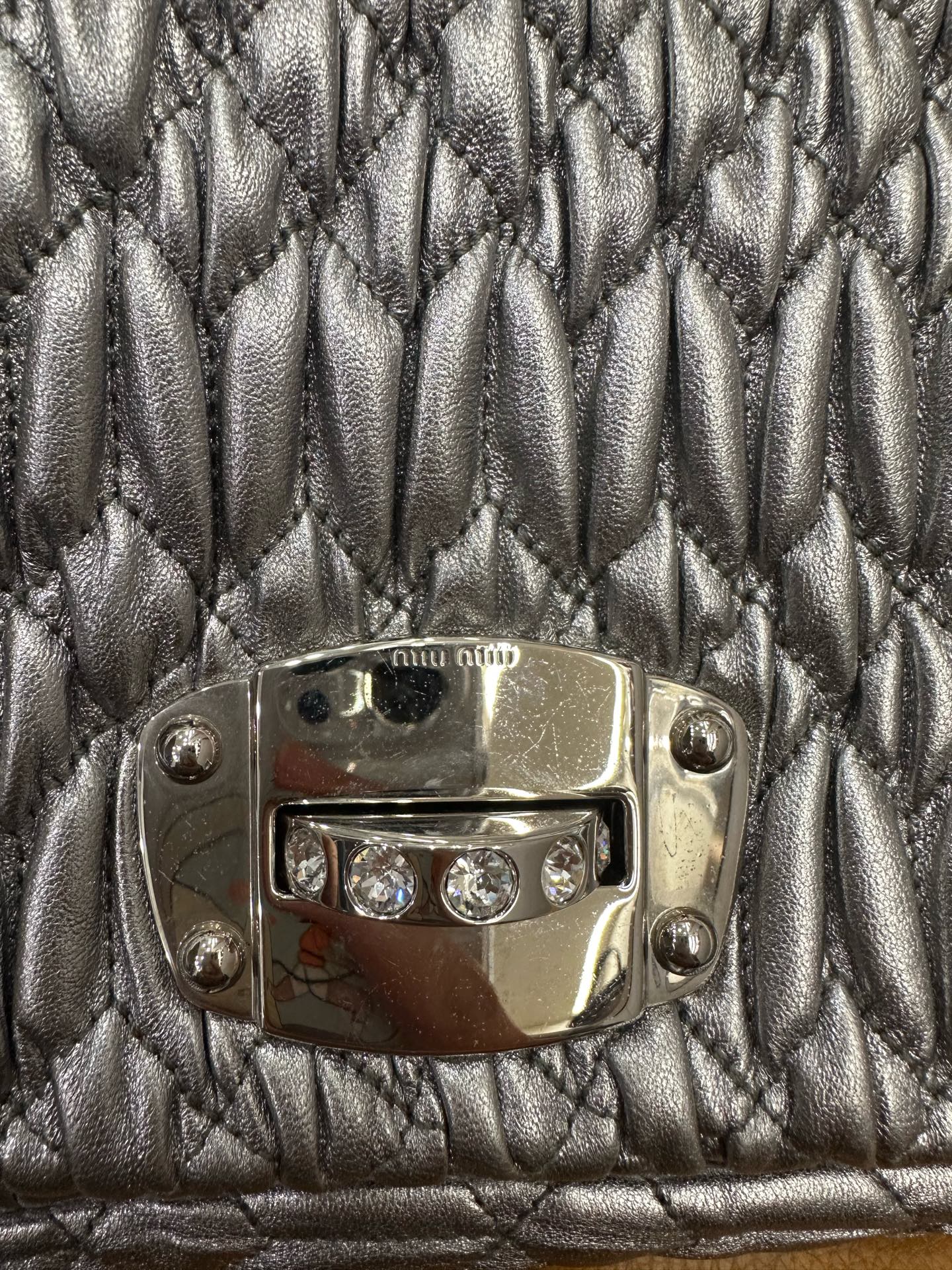 Miu Miu - Matelassé Large Gemstone Chain Shoulder Bag - Lambskin leather - Silver - (medium)
