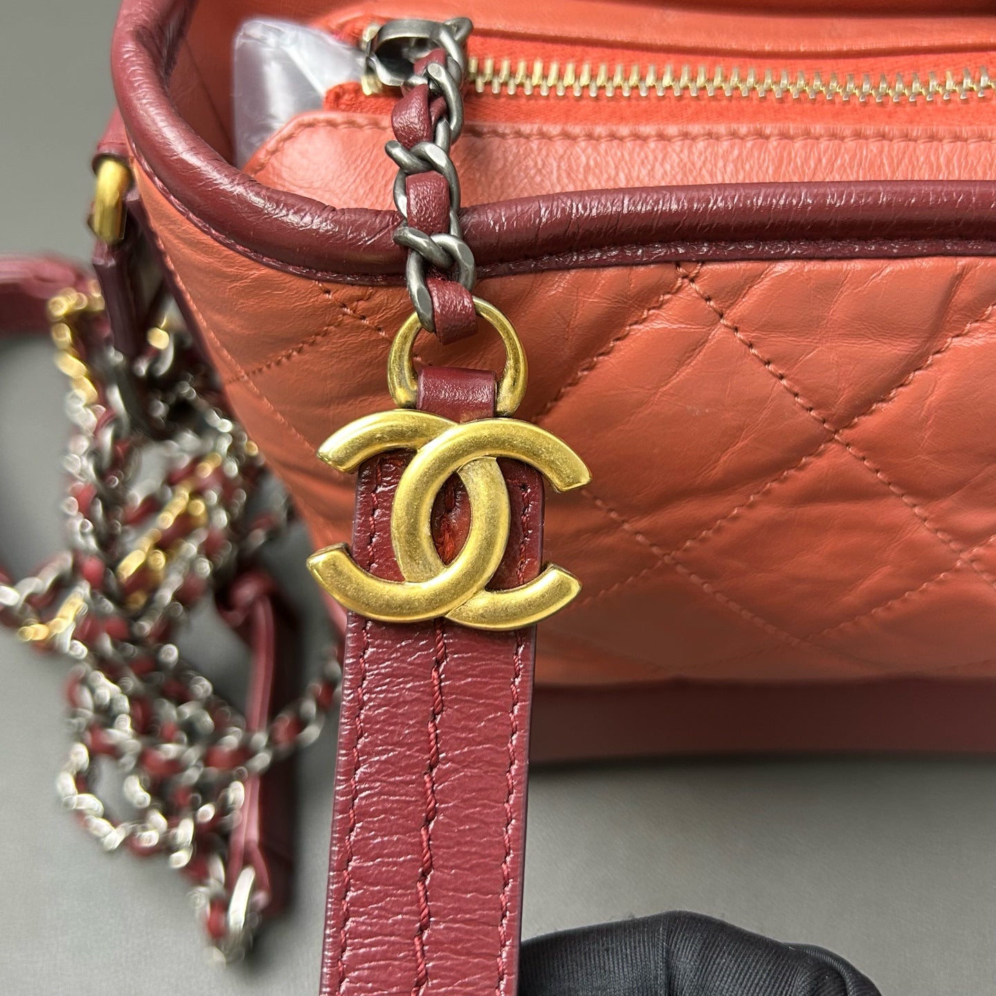 Chanel - Gabrielle Hobo Bag - Aged calfskin leather - Dusty Rose Pink and Burgundy with Mixed-Tone Hardware - (Small)