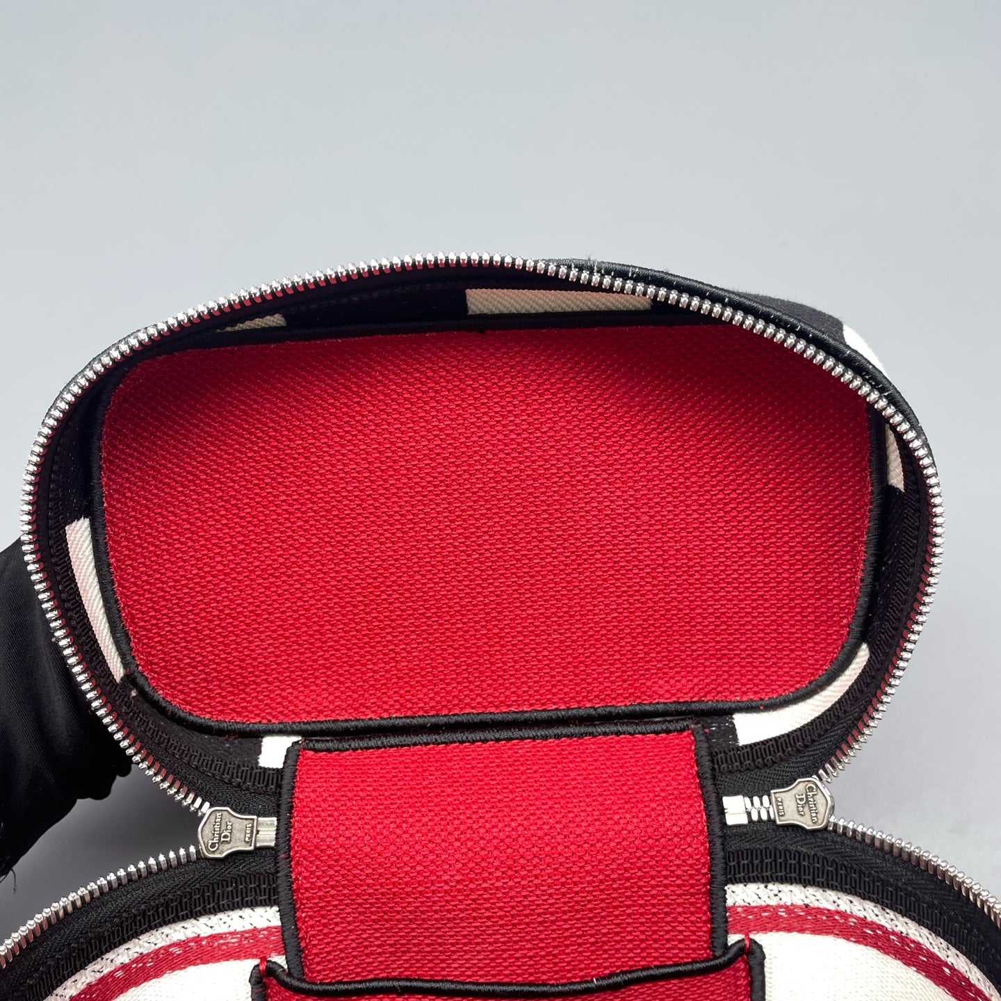 Dior - Valentine's Day Limited Edition Vanity Case - Embroidered canvas - Multicolour - (small)