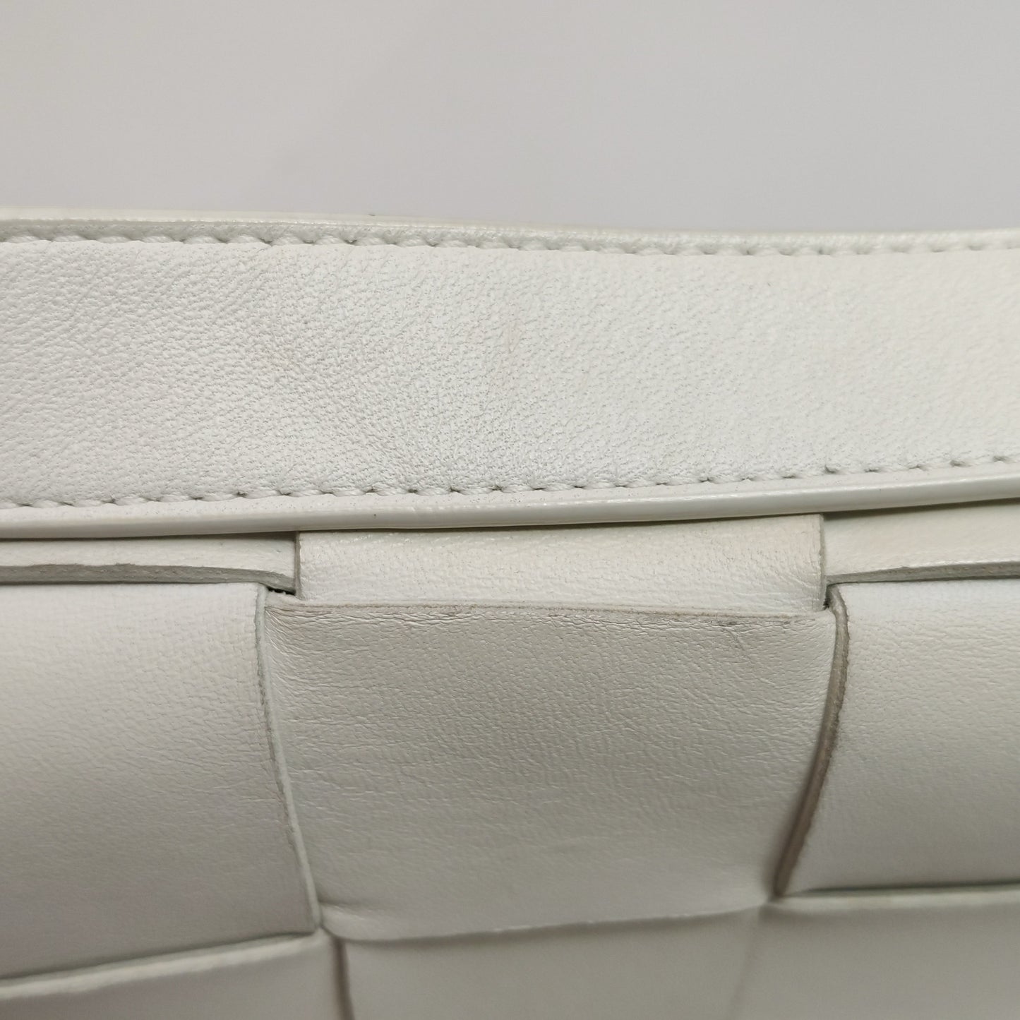 Bottega Veneta - Cassette Bag - Lambskin leather - White - (medium)