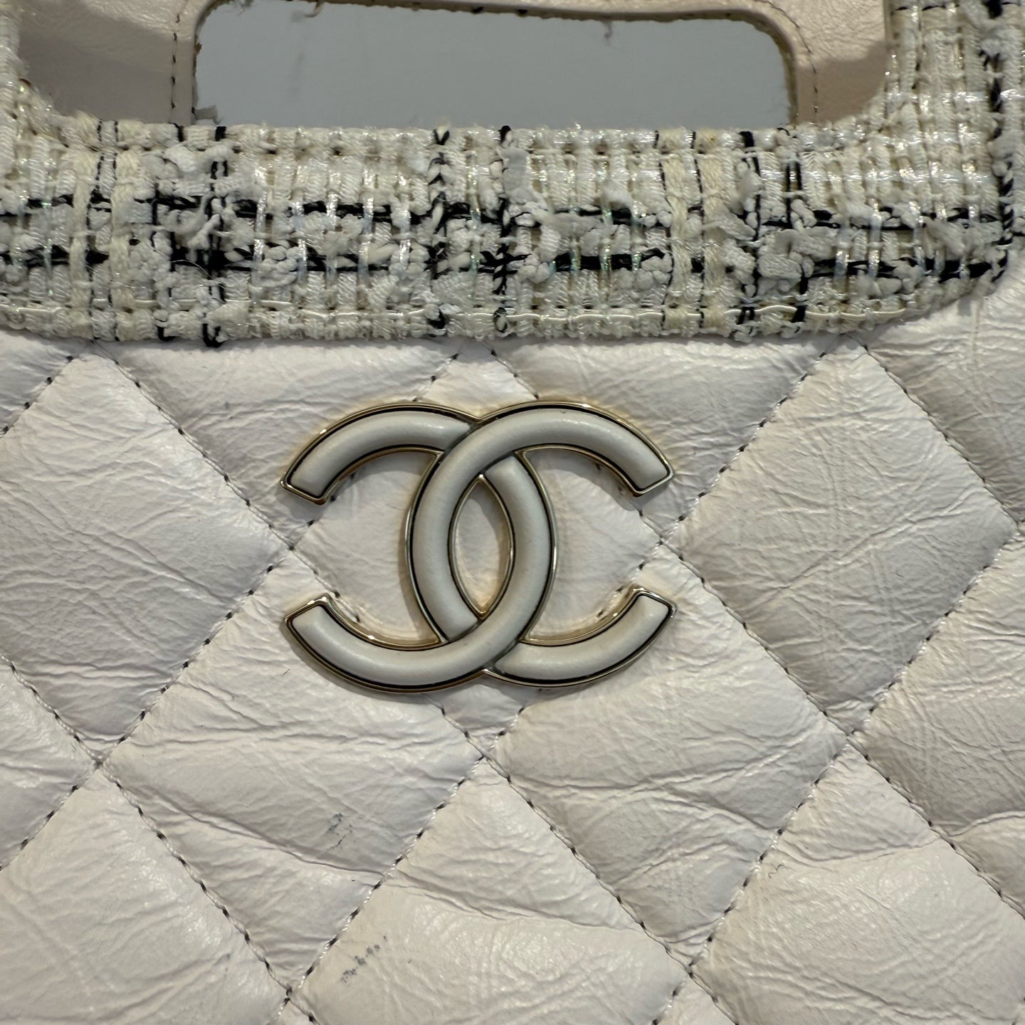 Chanel - Quilted Shopping Tote with Tweed Trim - Cowhide leather - White - (Small)