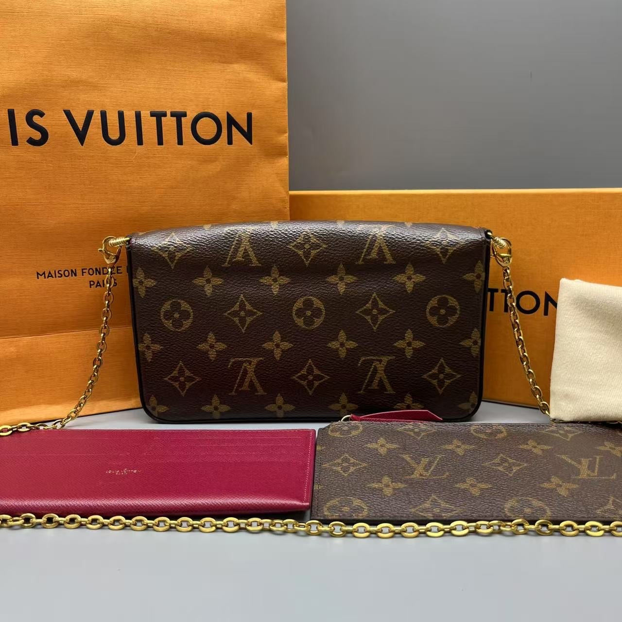 Louis Vuitton - Félicie Pochette - Monogram coated canvas with leather trim and textile lining - Brown - (mini)