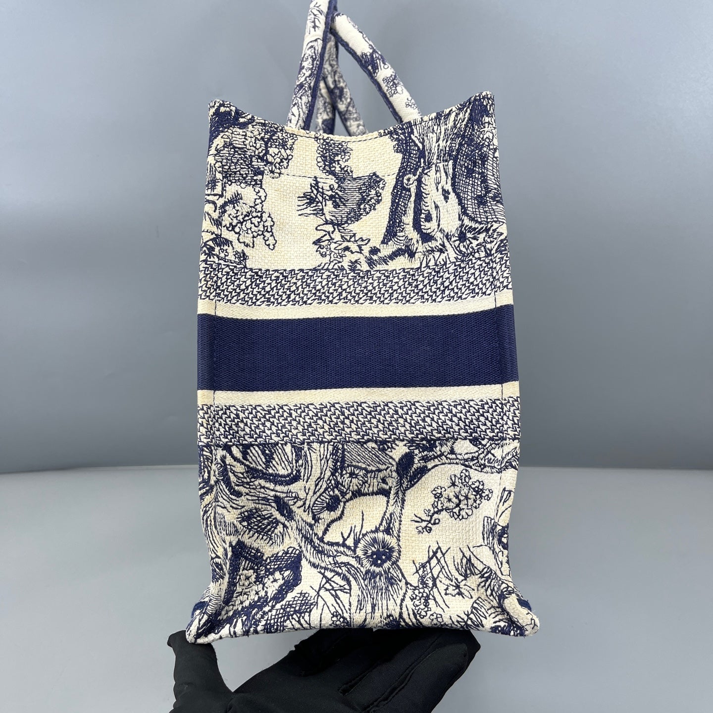 Dior - Book Tote - Embroidered canvas - Navy Blue and Off-White - (Medium)