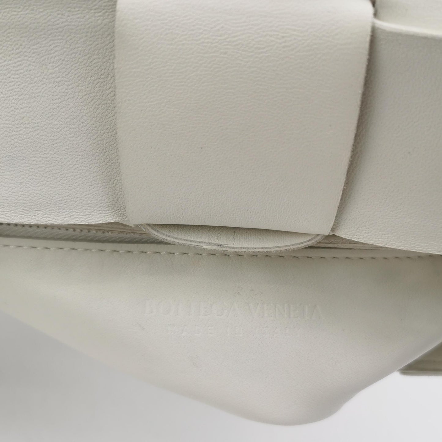 Bottega Veneta - Cassette Bag - Lambskin leather - White - (medium)