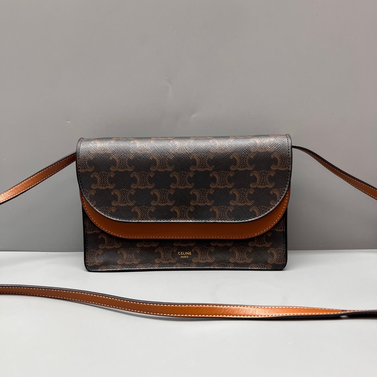 Celine - Triomphe Canvas Wallet on Chain Envelope Bag - Coated canvas and calfskin leather - Brown and Camel - (small)
