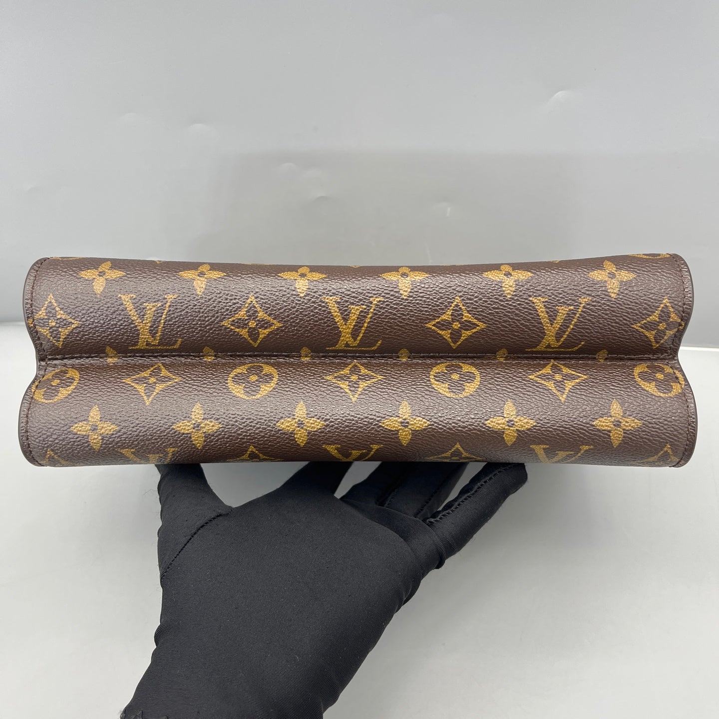 Louis Vuitton - Victoria Chain Bag - Monogram coated canvas with leather trim - Brown - (Medium)