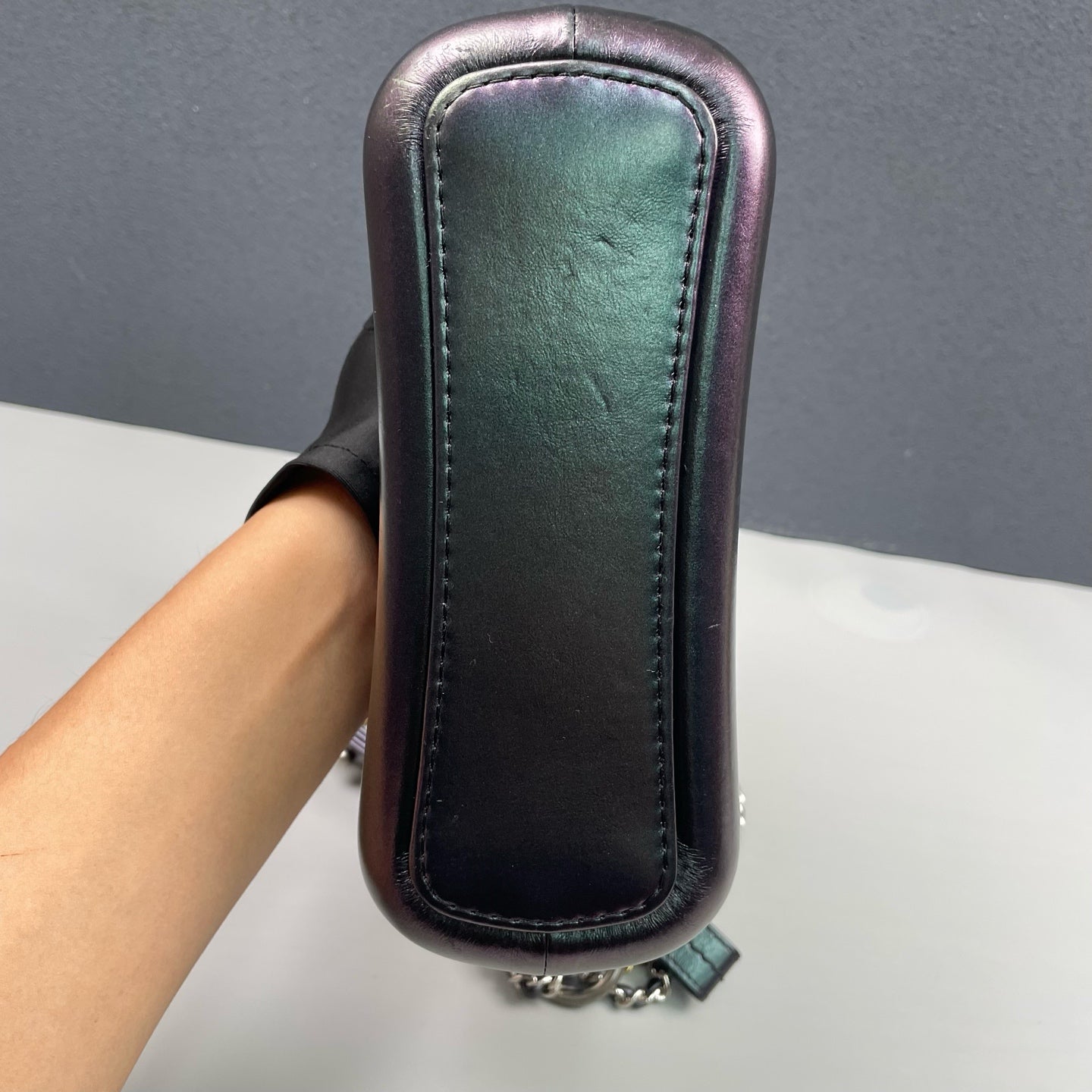 Chanel - Gabrielle Small Hobo Bag - Iridescent aged calfskin leather - Multicolour (Iridescent Purple/Blue) - (Small)