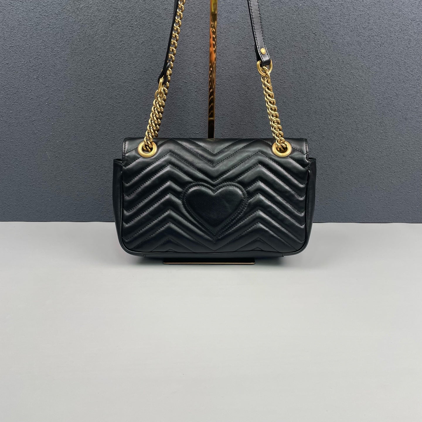 Gucci - GG Marmont Matelassé Shoulder Bag - Leather - Black - (Medium)