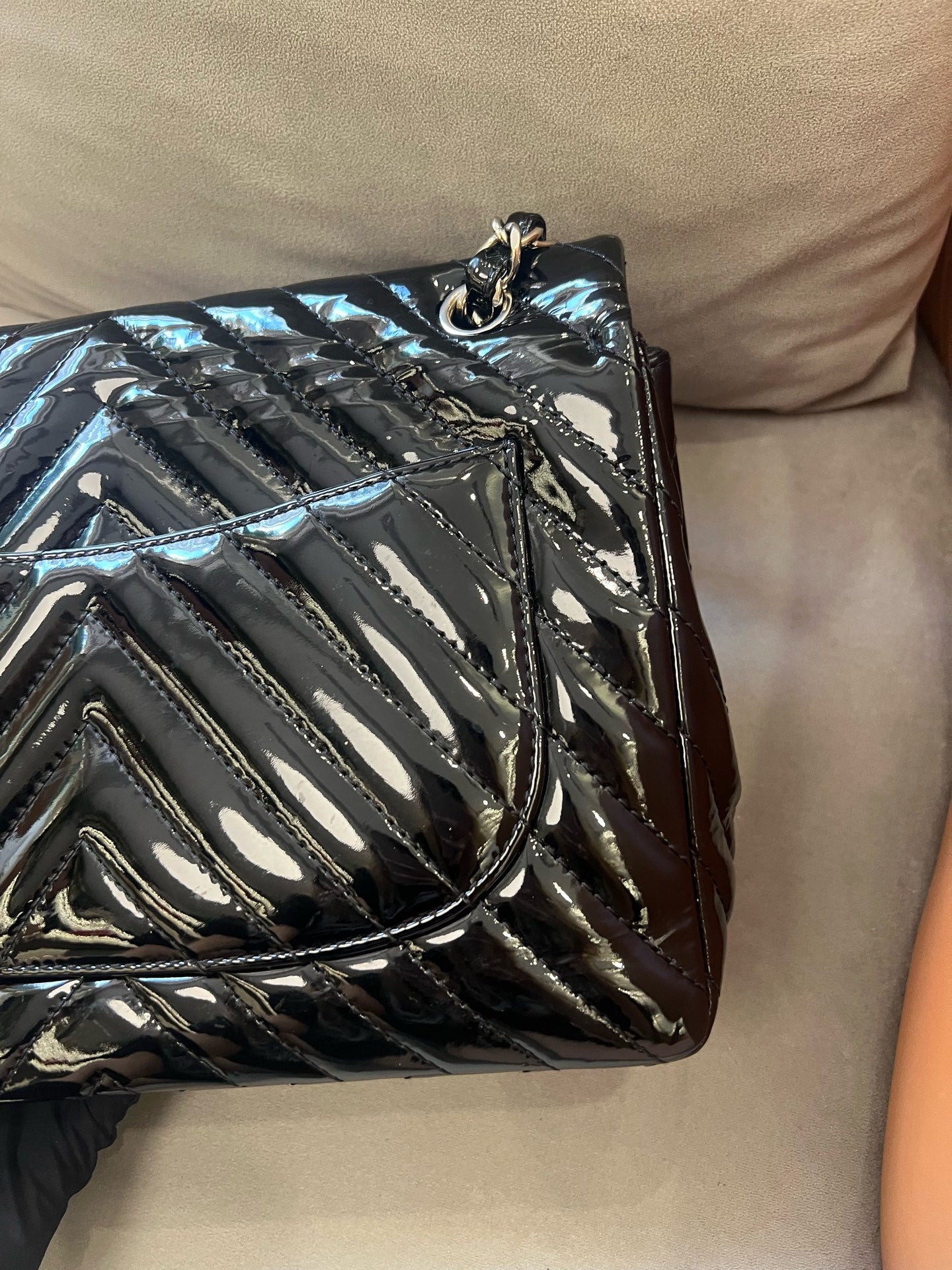 Chanel - Classic Flap Jumbo Maxi - Patent leather - Black - (Large)