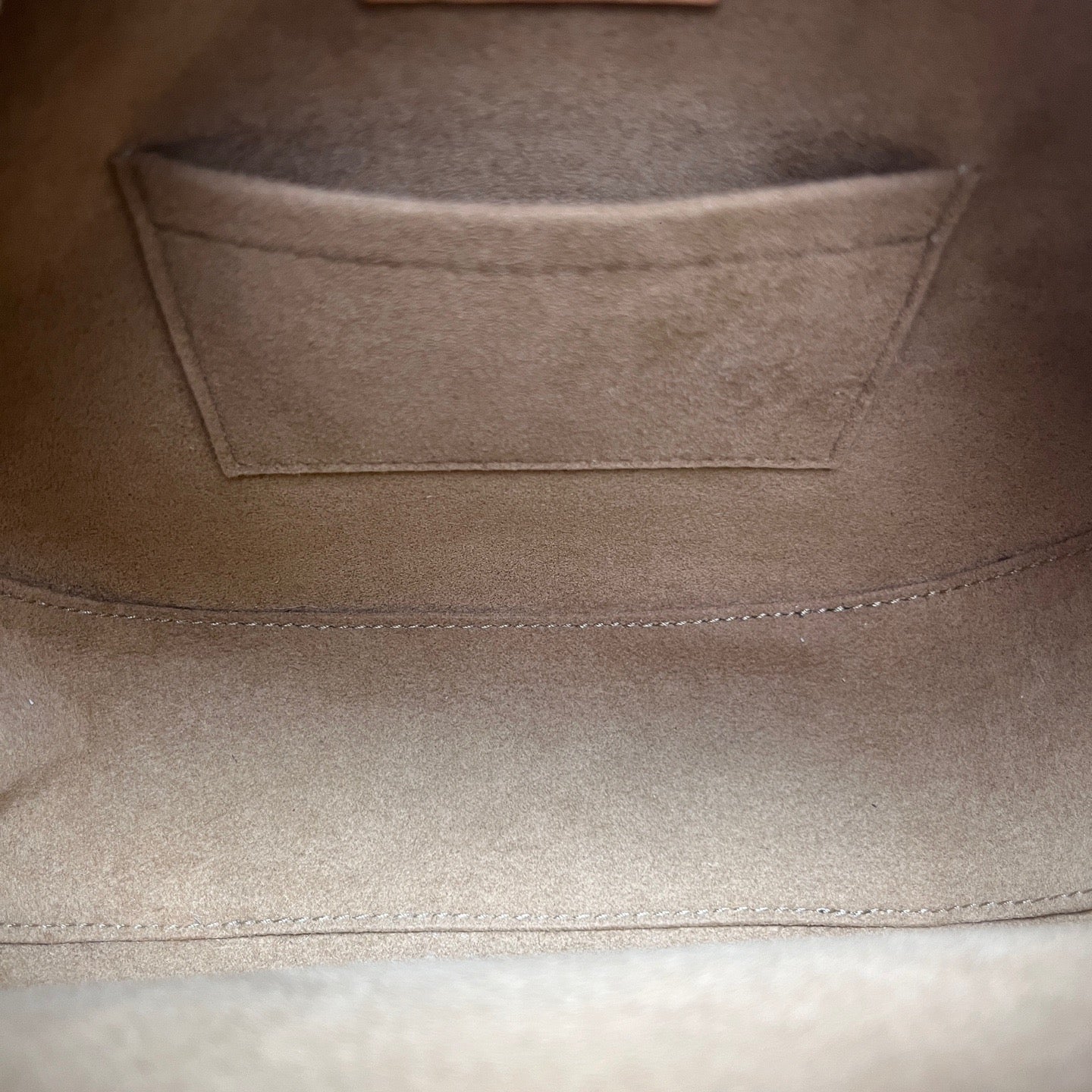 Louis Vuitton - Boite Chapeau Souple - Monogram coated canvas with natural cowhide leather trim - Brown - (Large)