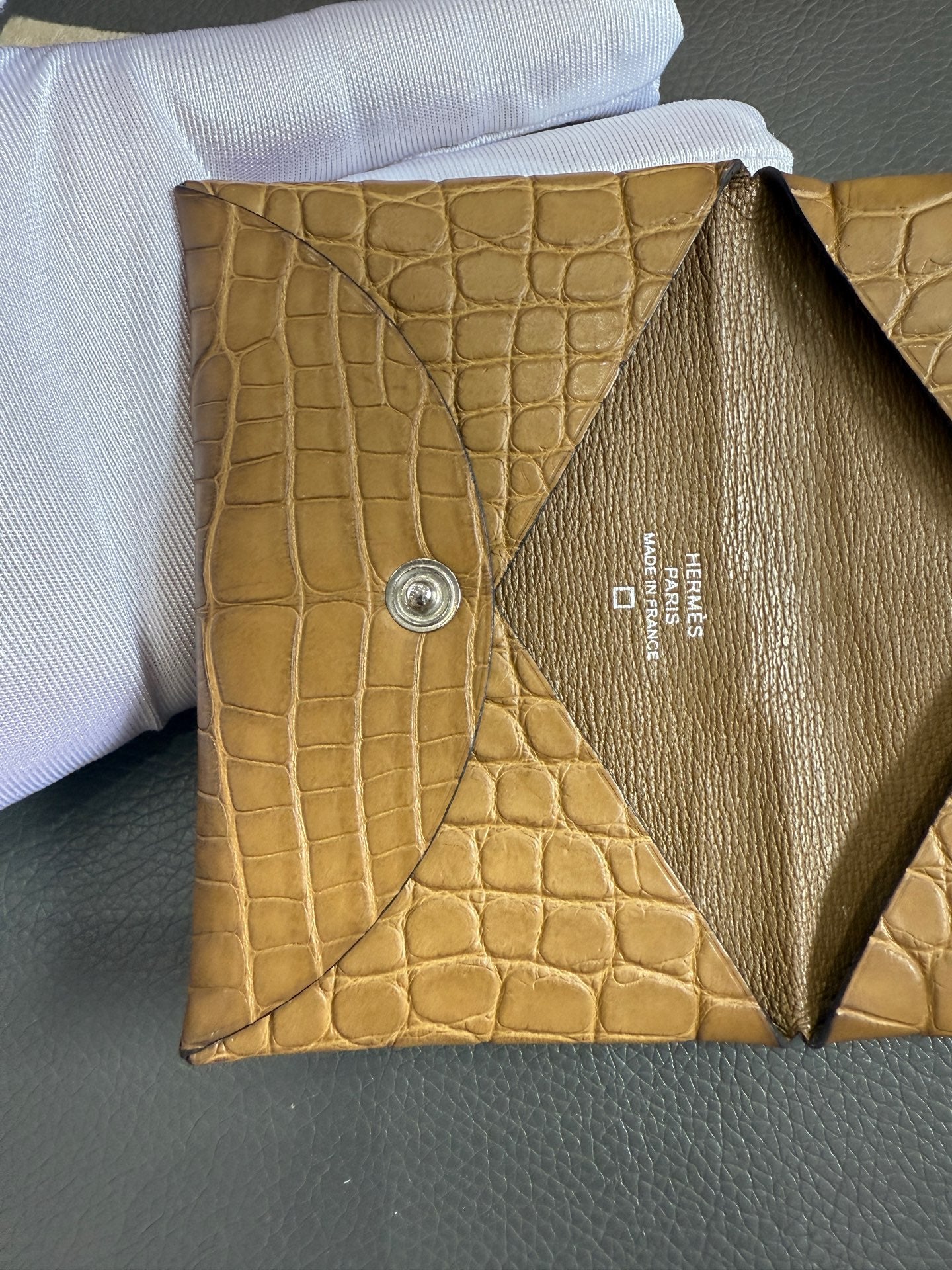 Hermès - Calvi - Crocodile leather - Camel - (small)