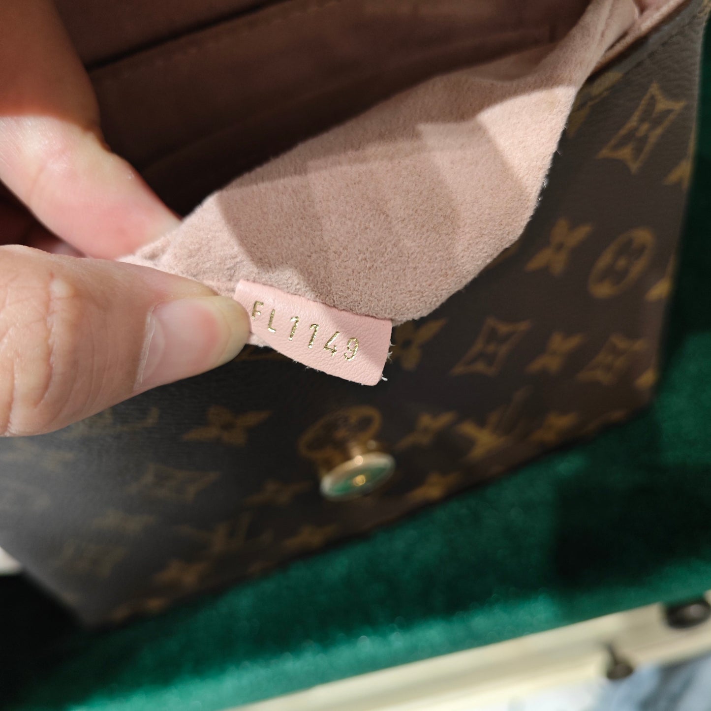 Louis Vuitton - Monogram Lock Flap Bag - Monogram coated canvas and leather - Brown and Pink - (small)