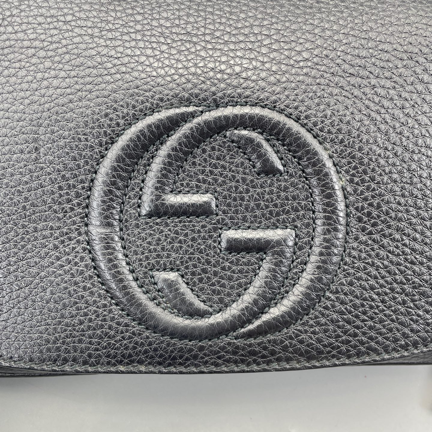 Gucci - Soho Tassel Chain Bag - Grained leather - Black - (Small)