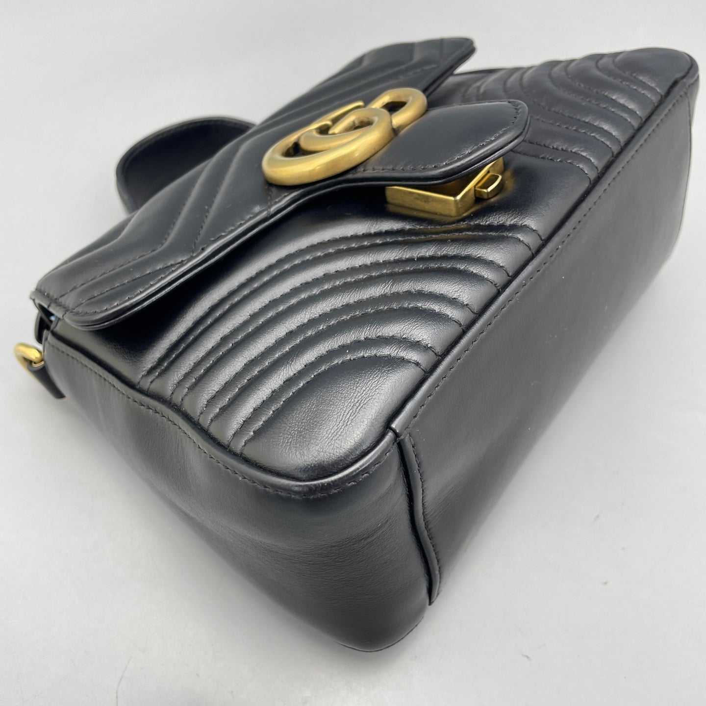 Gucci - GG Marmont Mini Top Handle Messenger Bag - Leather - Black - (mini)